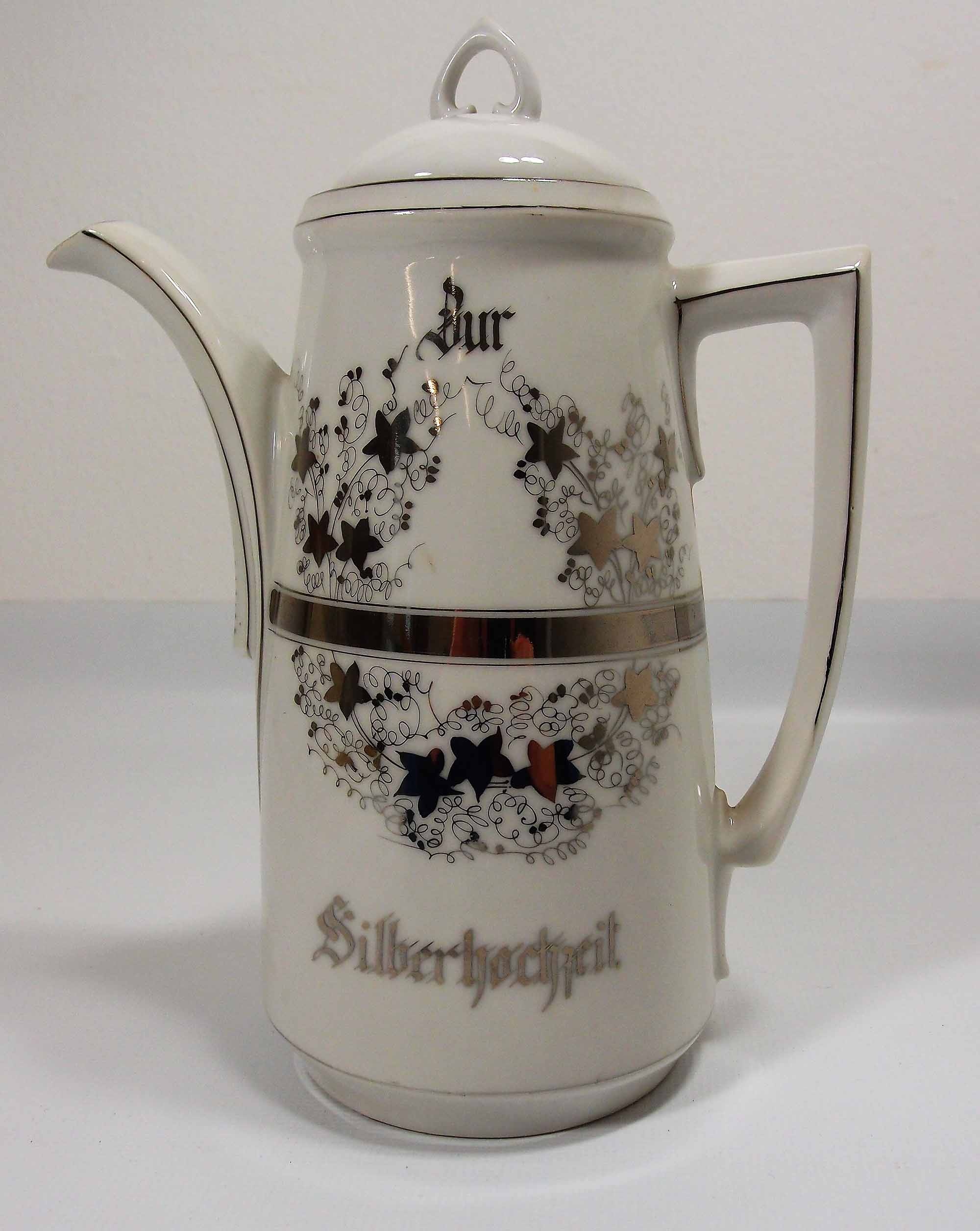 Kaffeekanne zur Silberhochzeit (Museum für Stadtgeschichte Templin CC BY-NC-SA)