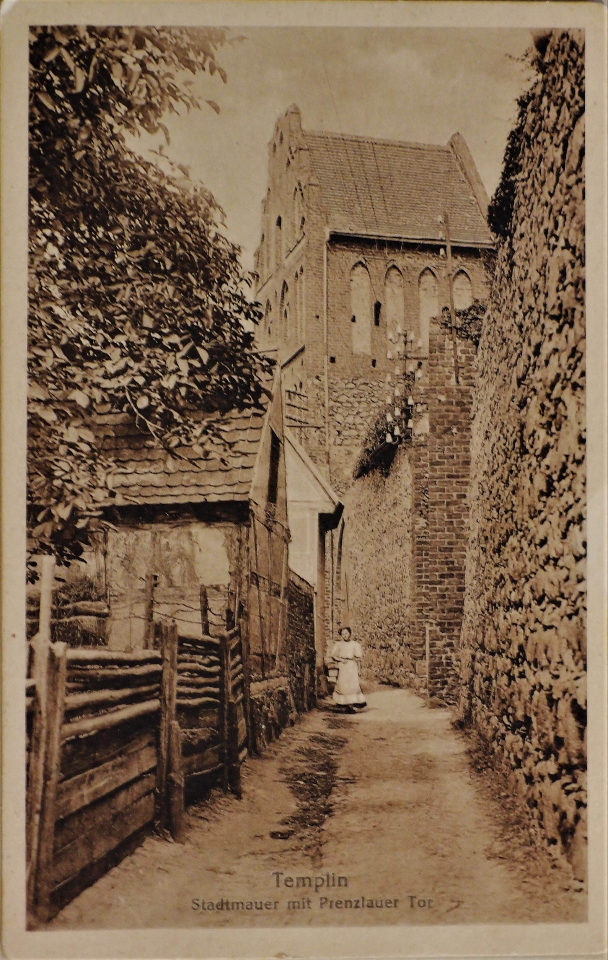 Ansichtskarte "Stadtmauer mit Prenzlauer Tor" in Templin (Museum für Stadtgeschichte Templin CC BY-NC-SA)