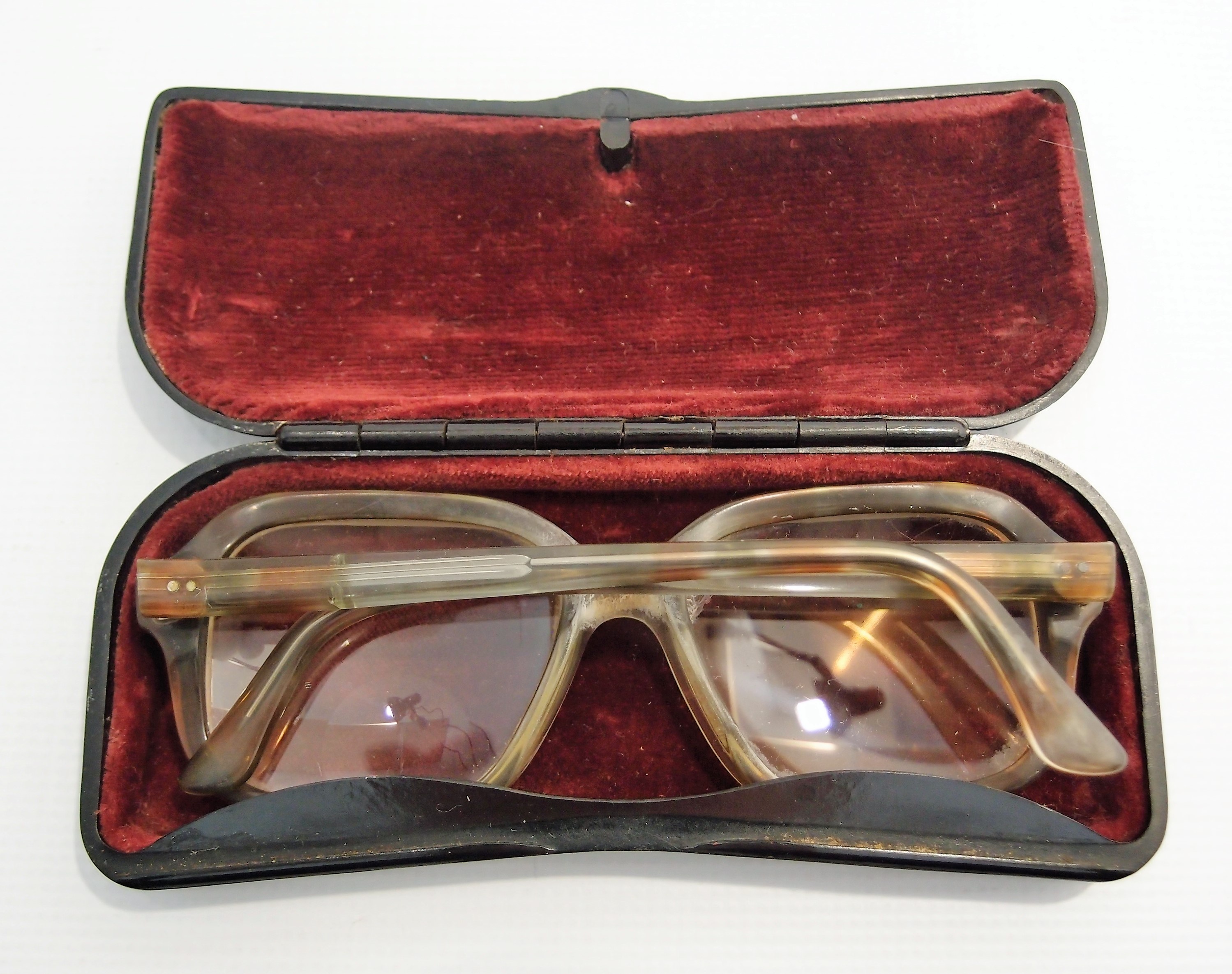 Brille mit Etui (Museum für Stadtgeschichte Templin CC BY-NC-SA)
