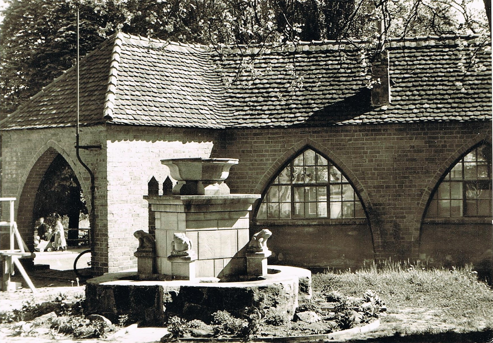 Ansichtskarte "Templin Brunnen und Zwinger am Prenzlauer Tor" (Museum für Stadtgeschichte Templin CC BY-NC-SA)
