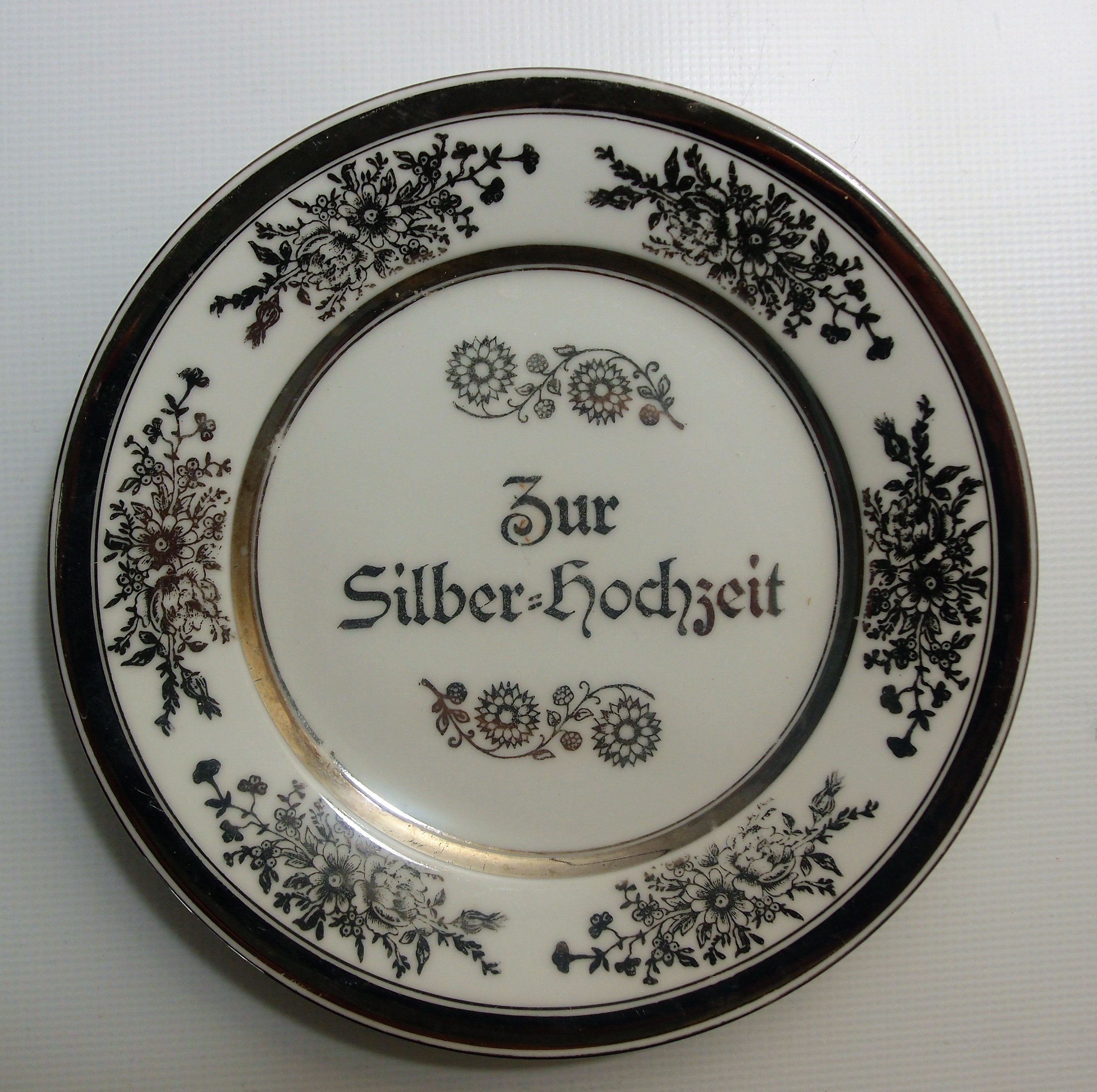 Frühstücksteller Silberhochzeit (Museum für Stadtgeschichte Templin CC BY-NC-SA)