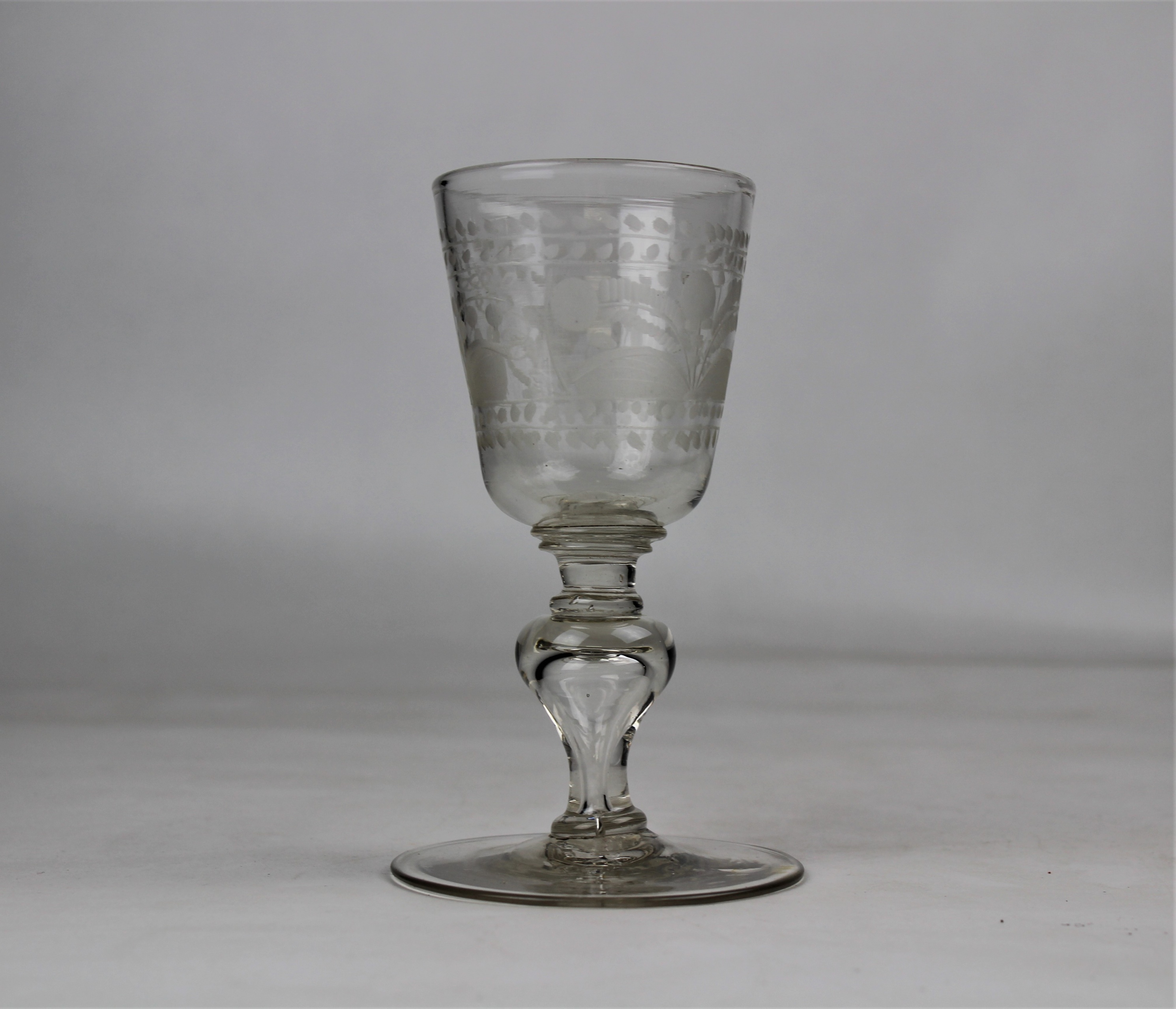 Pokal mit Mattschnitt (Museum Baruther Glashütte CC BY-NC-SA)