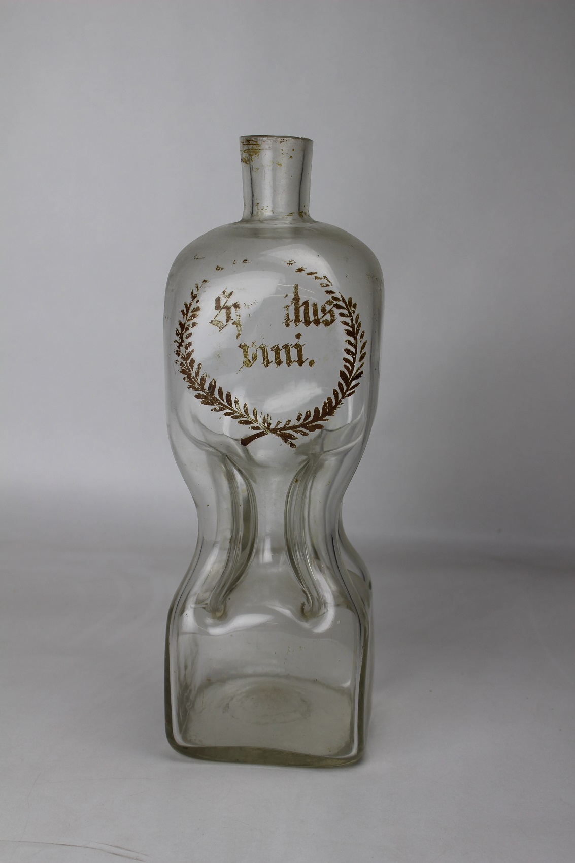 Apothekerflasche, farbloses Glas, Spiritus Vini, 18. Jh., Sammlung Stockmann im Museum Baruther Glashütte (Museum Baruther Glashütte CC BY-NC-SA)