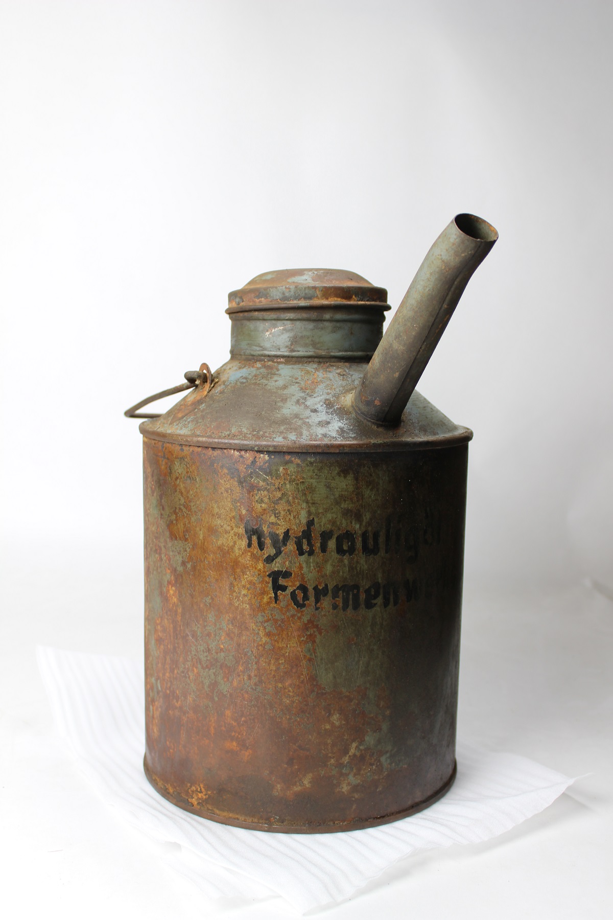 Kanne für Hydrauliköl (Museum Baruther Glashütte CC BY-NC-SA)