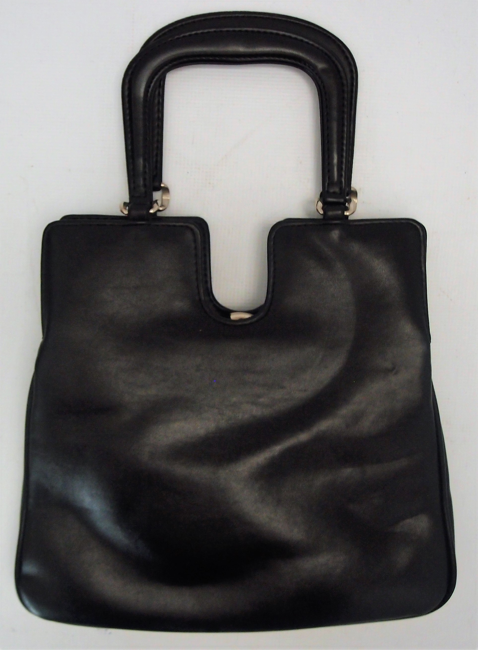 Schwarze Damenhandtasche (Museum für Stadtgeschichte Templin CC BY-NC-SA)