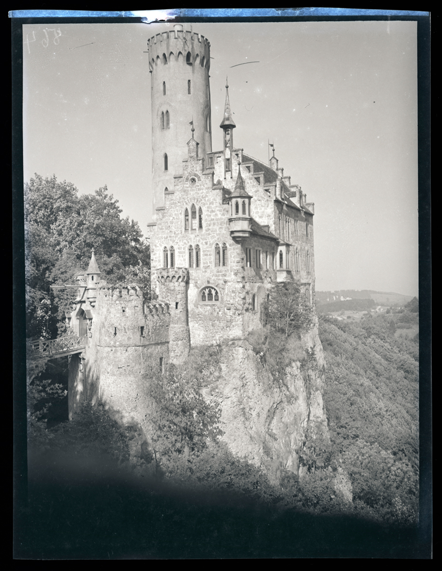 Burg Lichtenstein, Schwäbische Alb (Pfarrhausmuseum Blüthen CC BY-NC-SA)