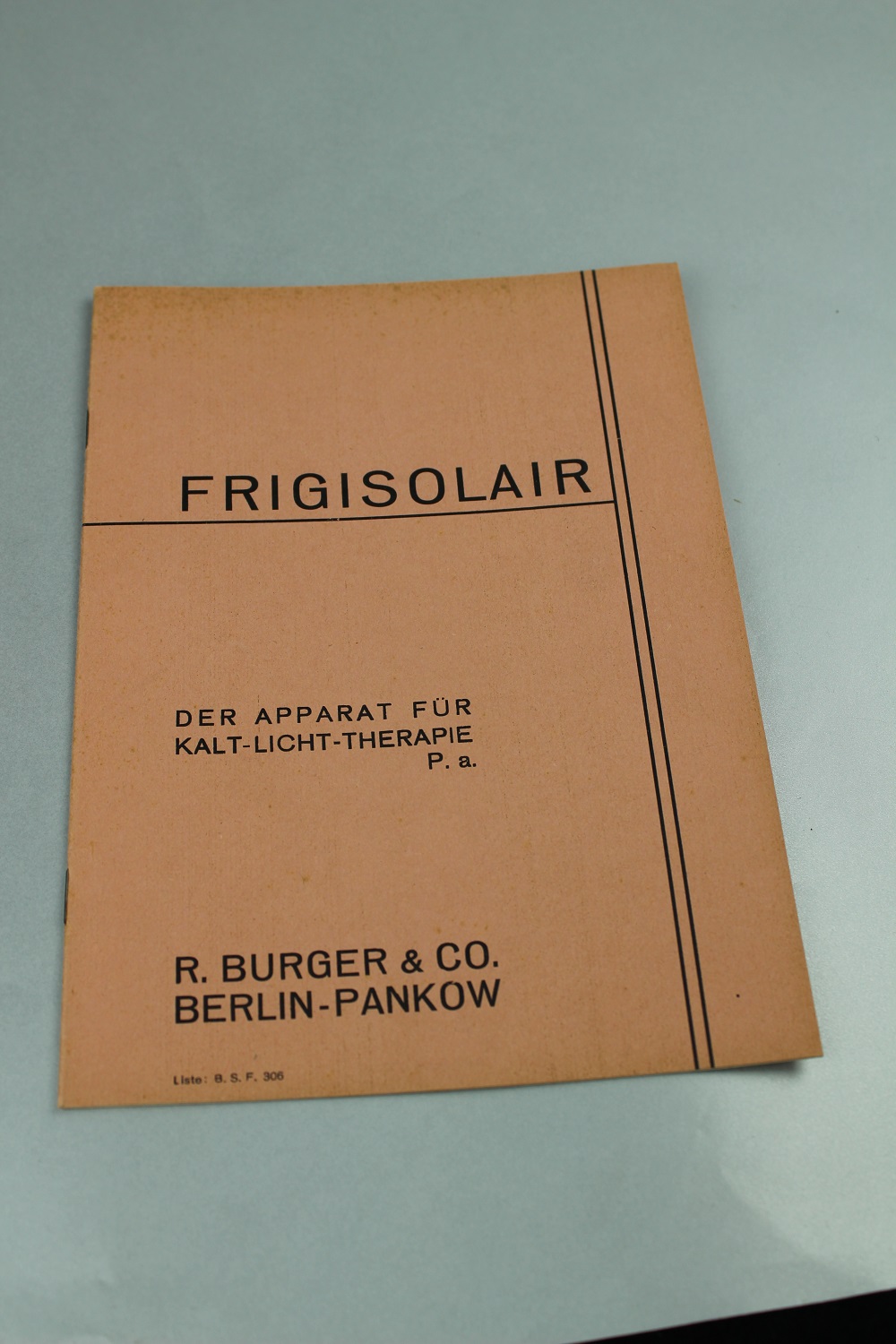 Katalog über Frigisolair (Museum Baruther Glashütte CC BY-NC-SA)