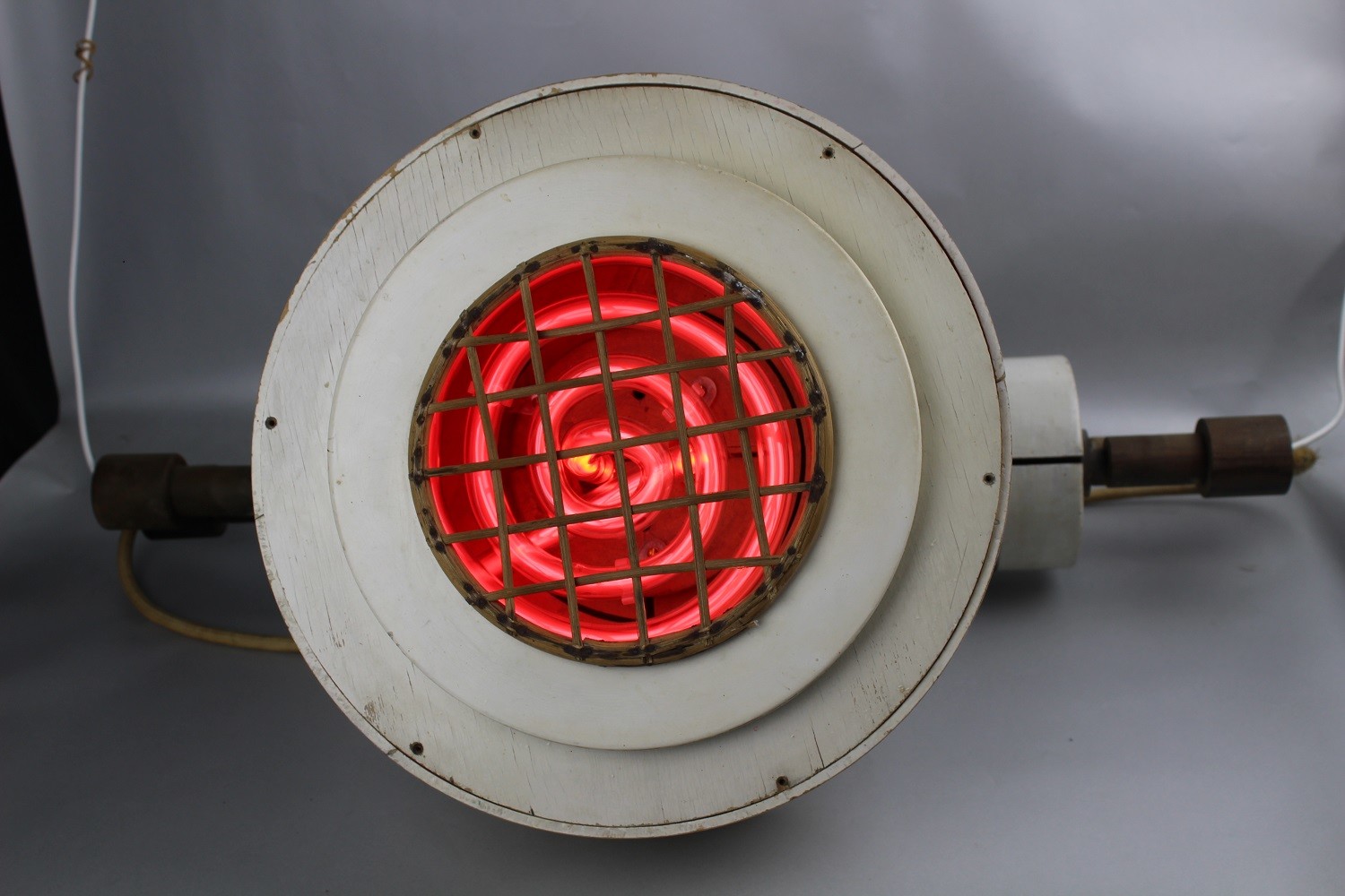 Apparat für Rotlichtbestrahlung (Museum Baruther Glashütte CC BY-NC-SA)