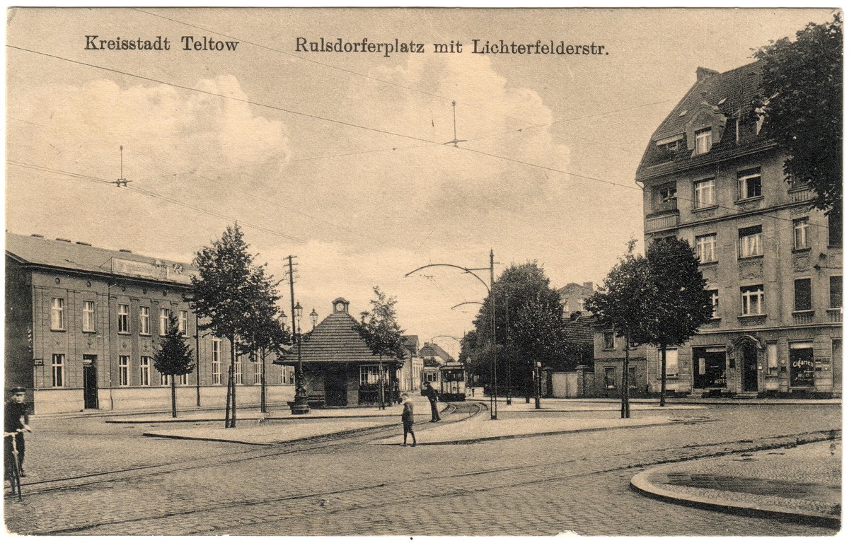 Teltow, Ruhlsdorferplatz, Lichterfelder Allee um 1918 (s/w) (Heimatmuseum Stadt Teltow CC BY-NC-SA)