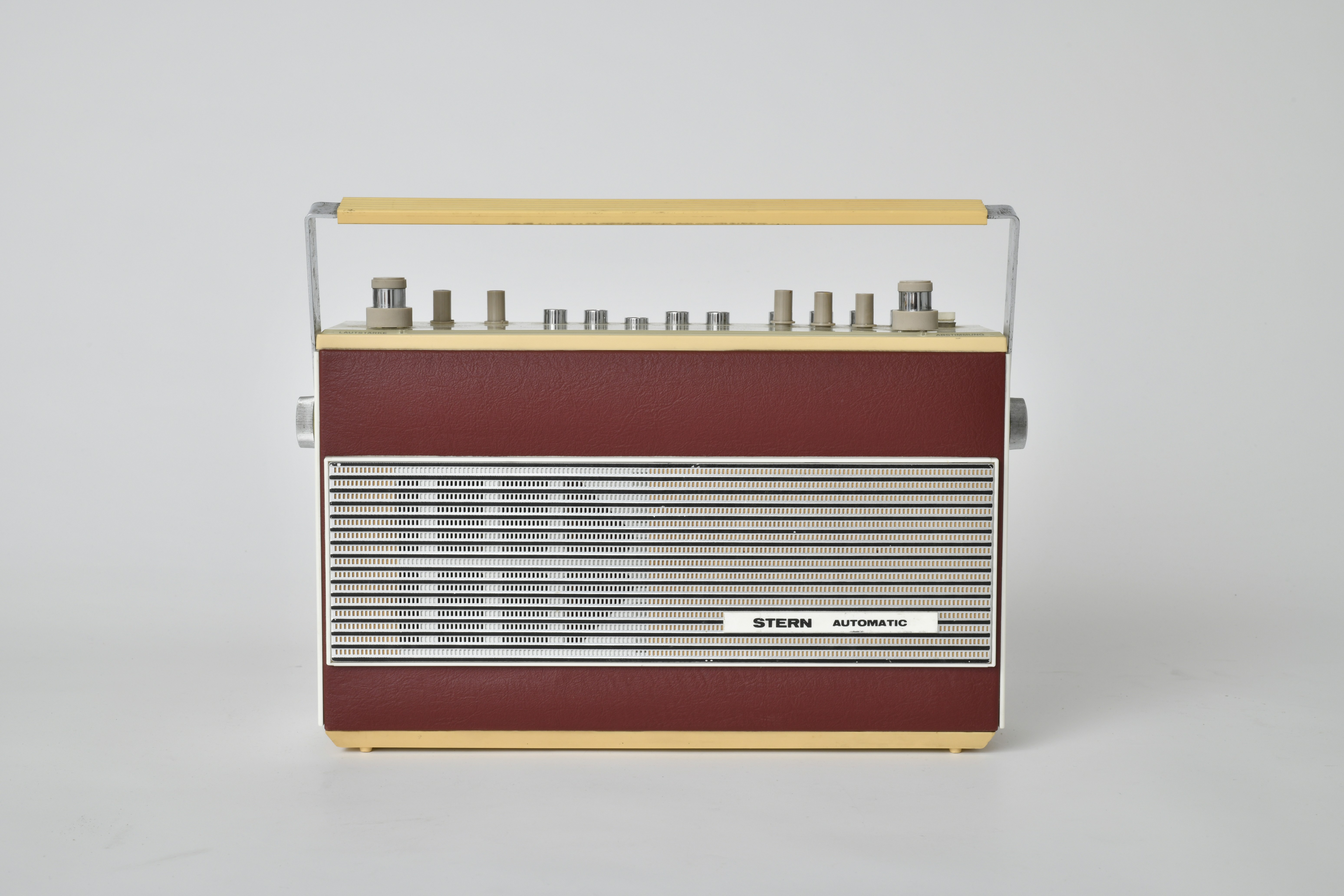 Kofferradio Stern Automatic (Museum Utopie und Alltag. Alltagskultur und Kunst aus der DDR CC BY-NC-SA)
