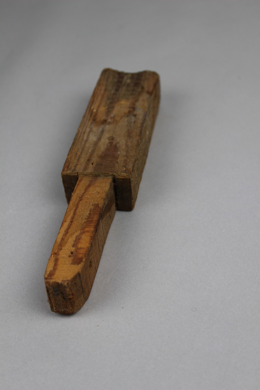 Werkzeug aus Holz mutmaßlich zum Formenbau (Museum Baruther Glashütte CC BY-NC-SA)