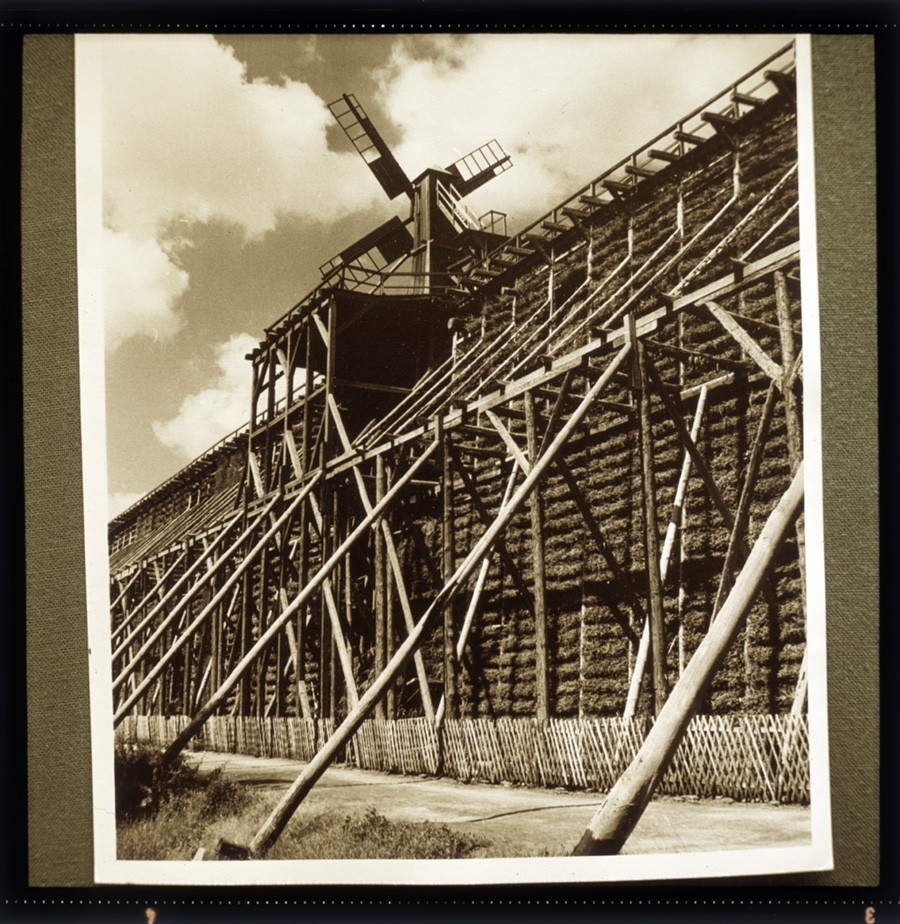 Repro: Fotografie Gradierwerk in Bad Salzelmen (Historische Mühle von Sanssouci CC BY-NC-ND)