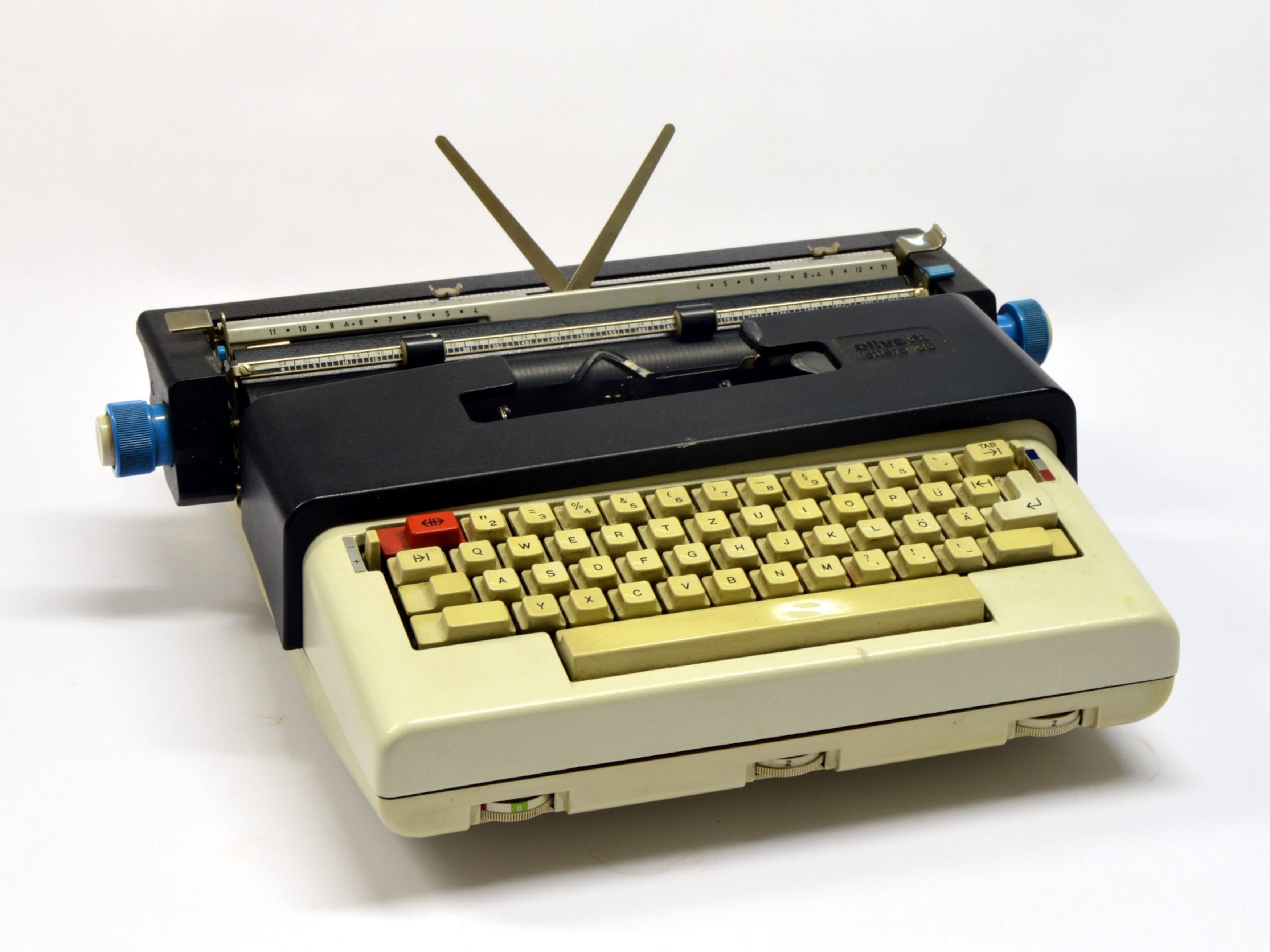 Elektronische Schreibmaschine - Olivetti Lettera36 (Museumsfabrik Pritzwalk CC BY-NC-SA)