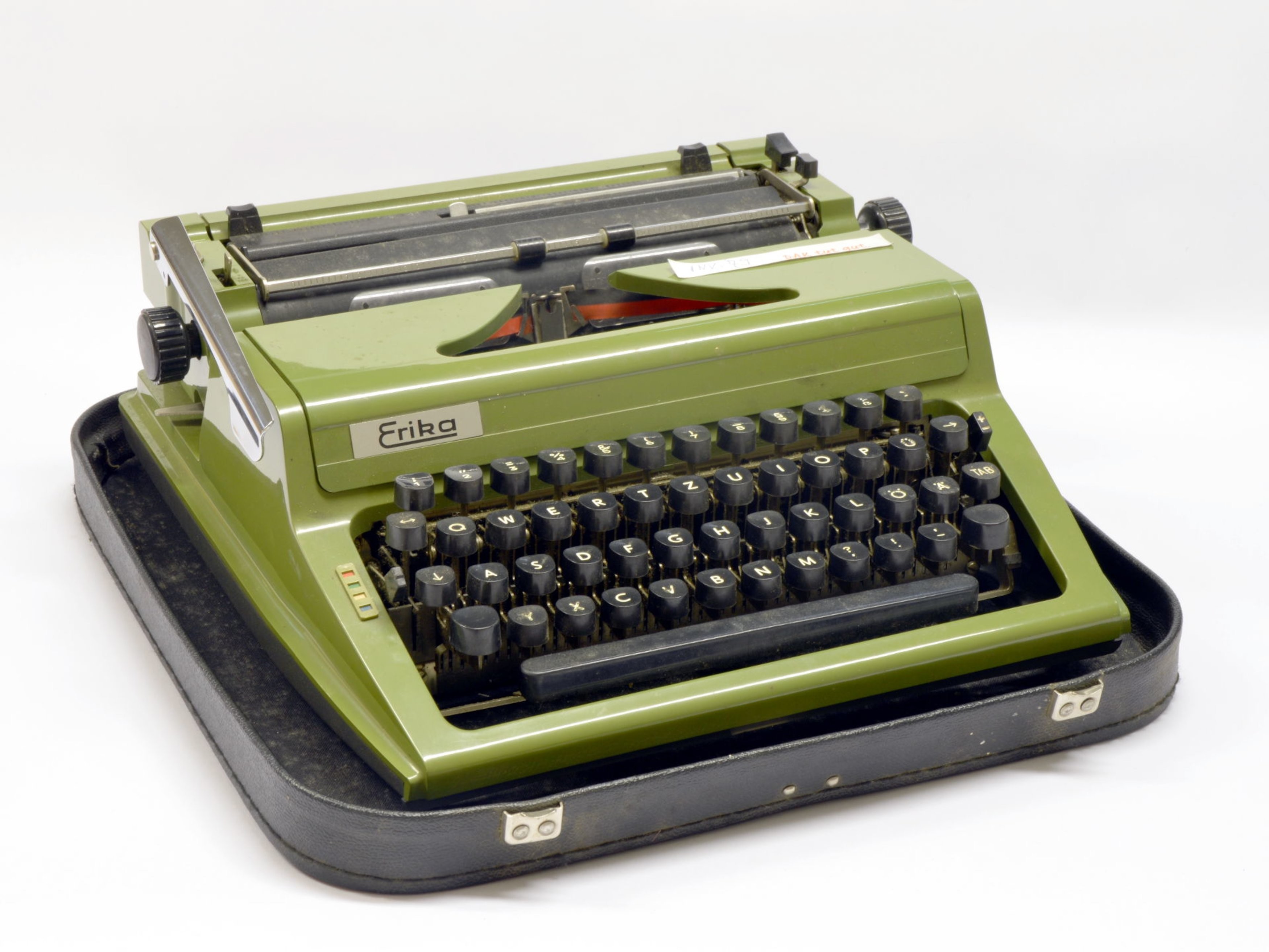 Schreibmaschine - Erika (Museumsfabrik Pritzwalk CC BY-NC-SA)