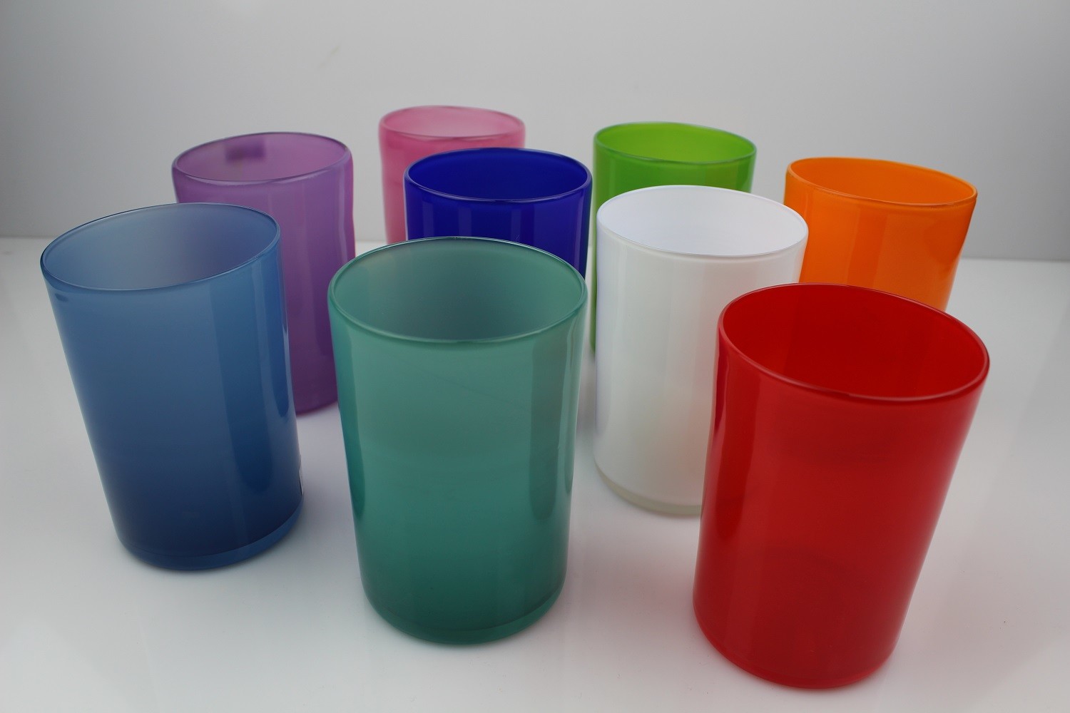 Becherglas, durchgefärbt (Museum Baruther Glashütte CC BY-NC-SA)