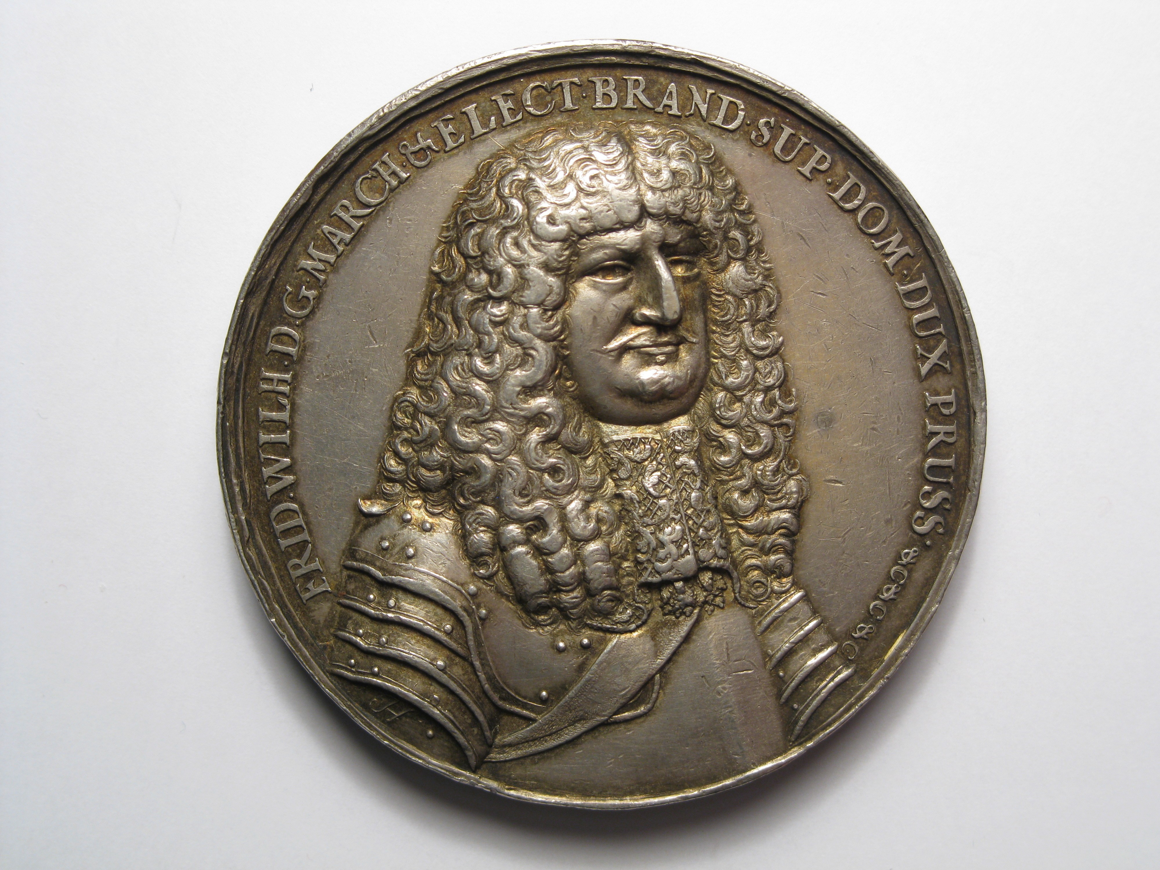 Medaille auf die Vermählung des Kurfürsten Friedrich Wilhelm mit Dorothea von Holstein-Glücksburg 1668, 1669, X 3803, Vs. (Stiftung Preußische Schlösser und Gärten Berlin-Brandenburg CC BY-NC-SA)