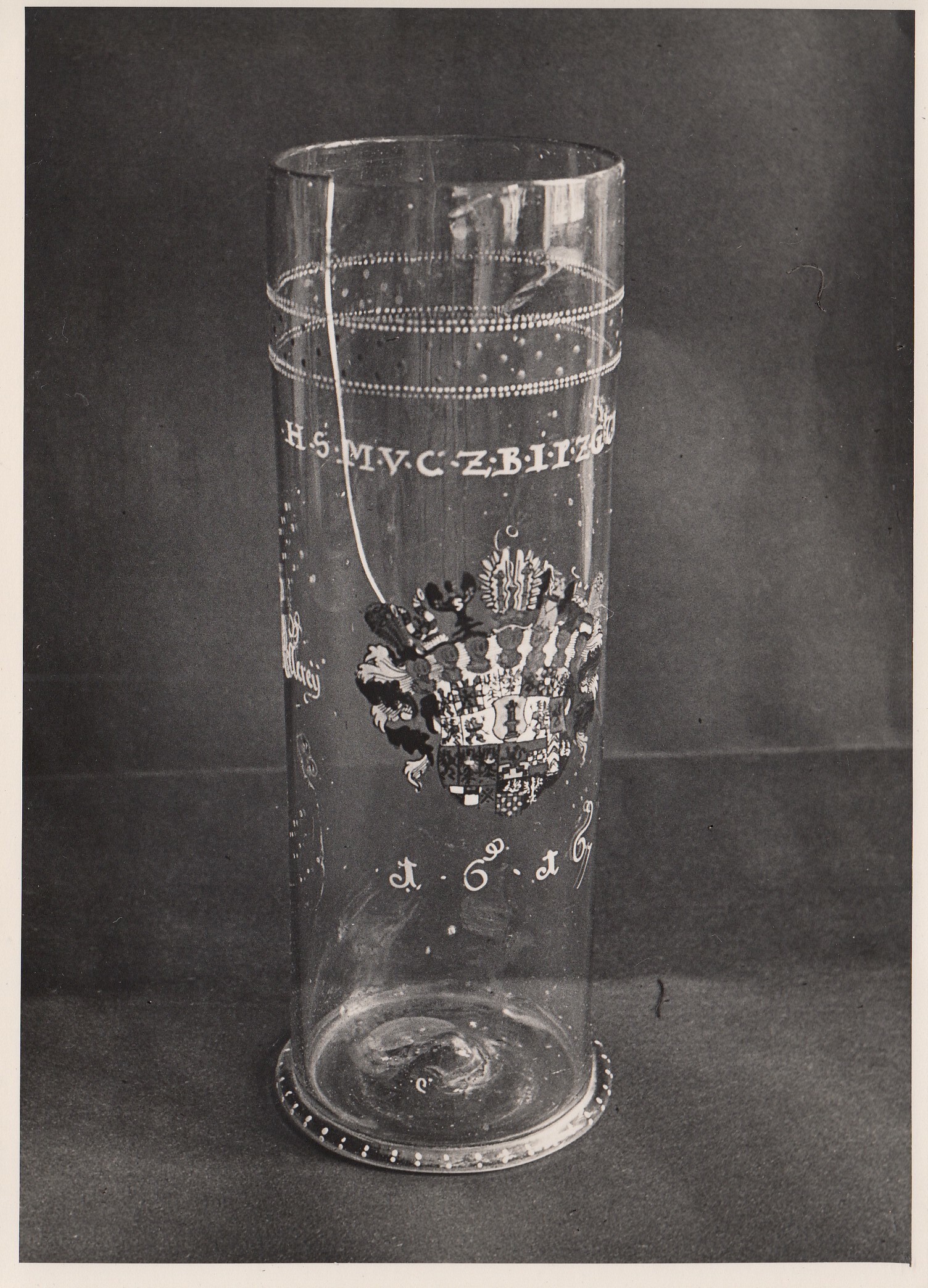 1939: Stangenglas, bemalt (Albert-Heyde-Stiftung CC BY-NC-SA)