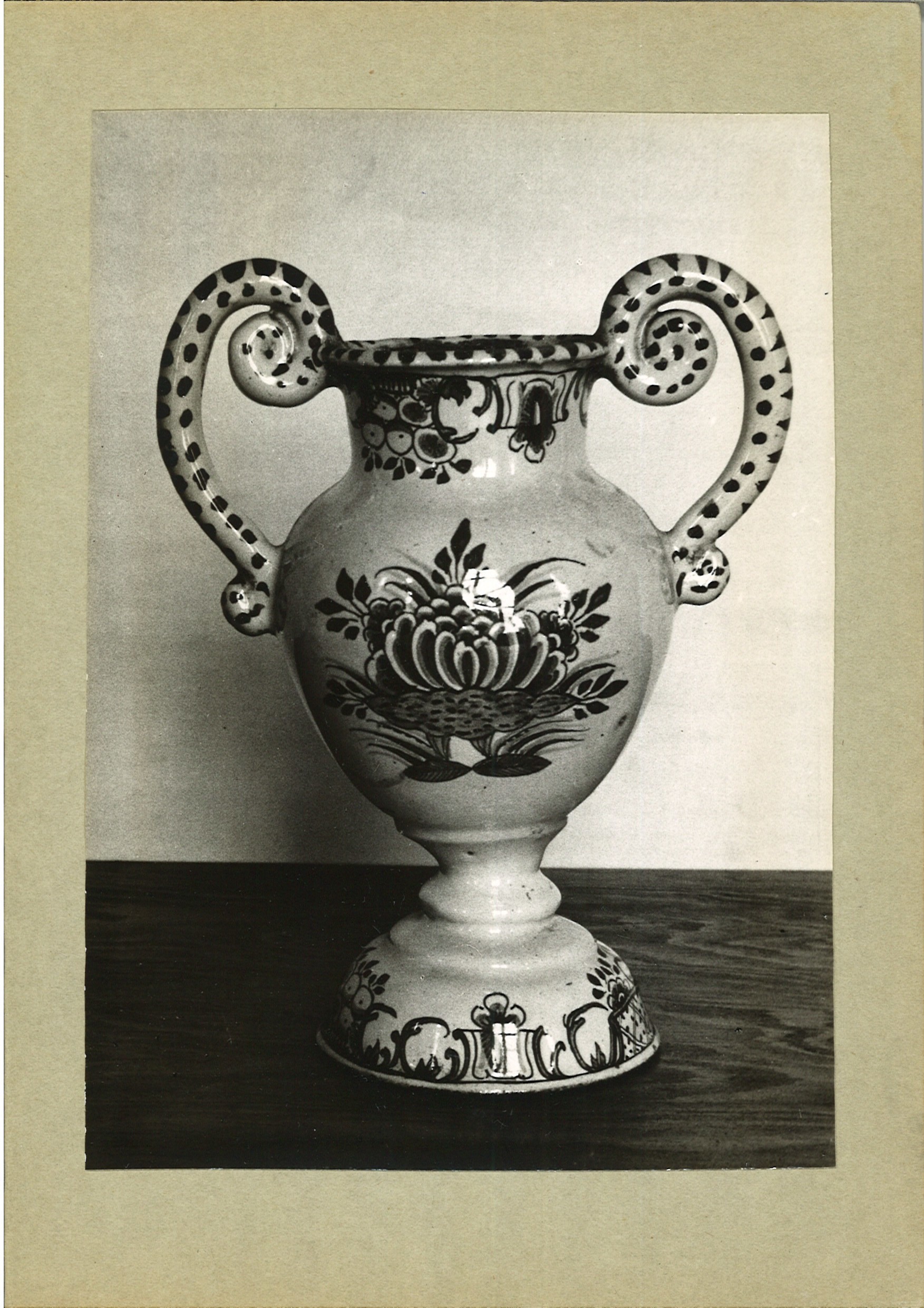 2877-136: Vase (Landesgeschichtliche Vereinigung für die Mark Brandenburg CC BY-NC-SA)