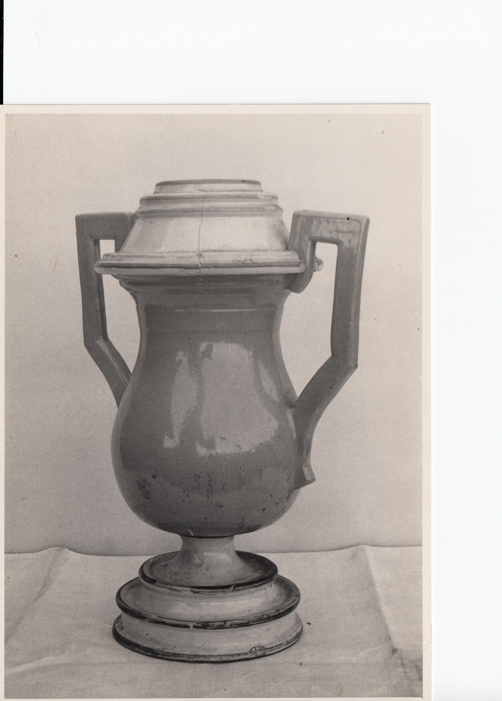 1948: zweihenklige Potpourri-Vase (Albert-Heyde-Stiftung CC BY-NC-SA)
