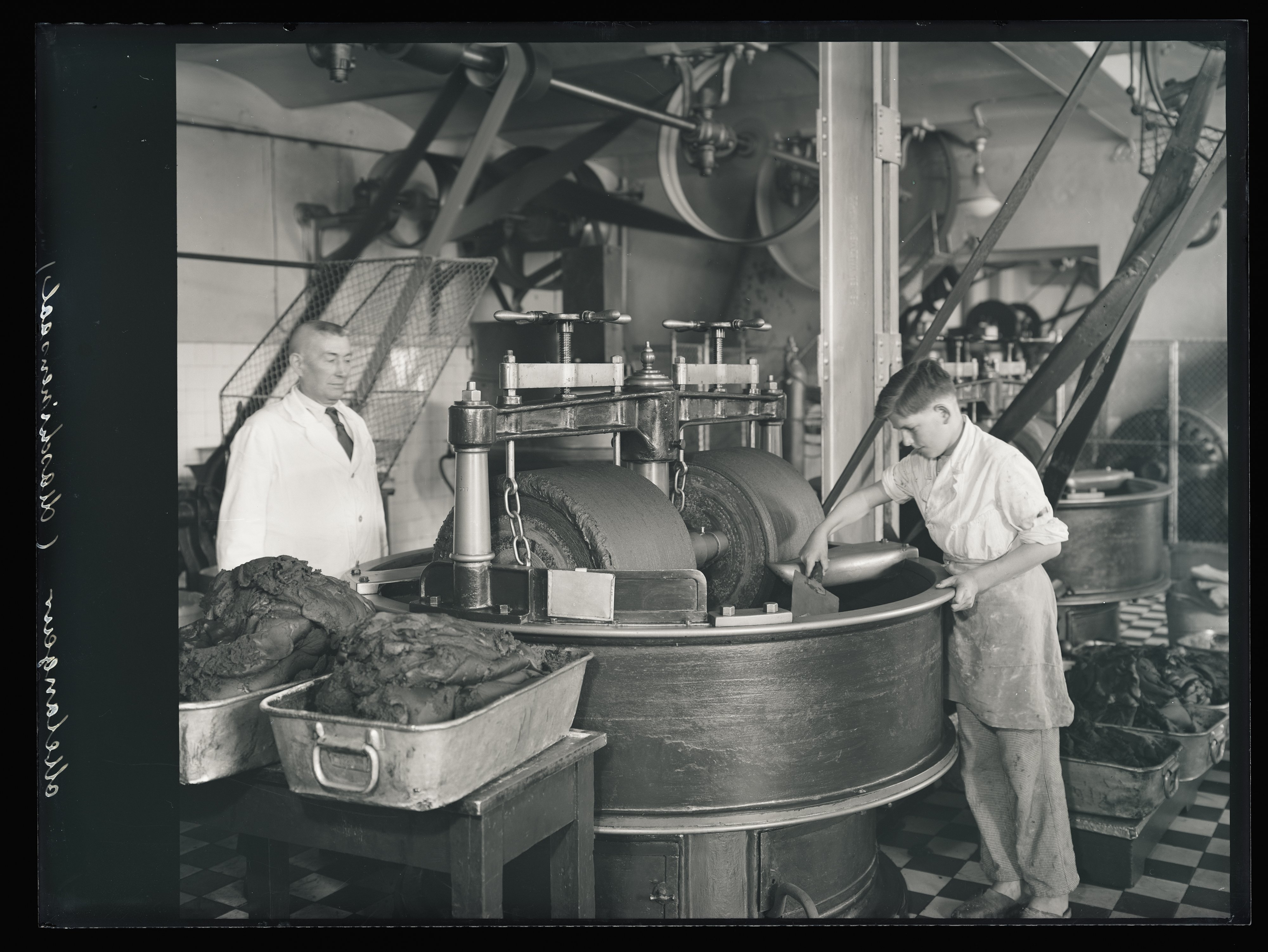Burk & Braun, Kakao- und Schokoladenfabrik - Melangeur (Maschinenraum) (Stadtmuseum Cottbus CC BY-NC-SA)