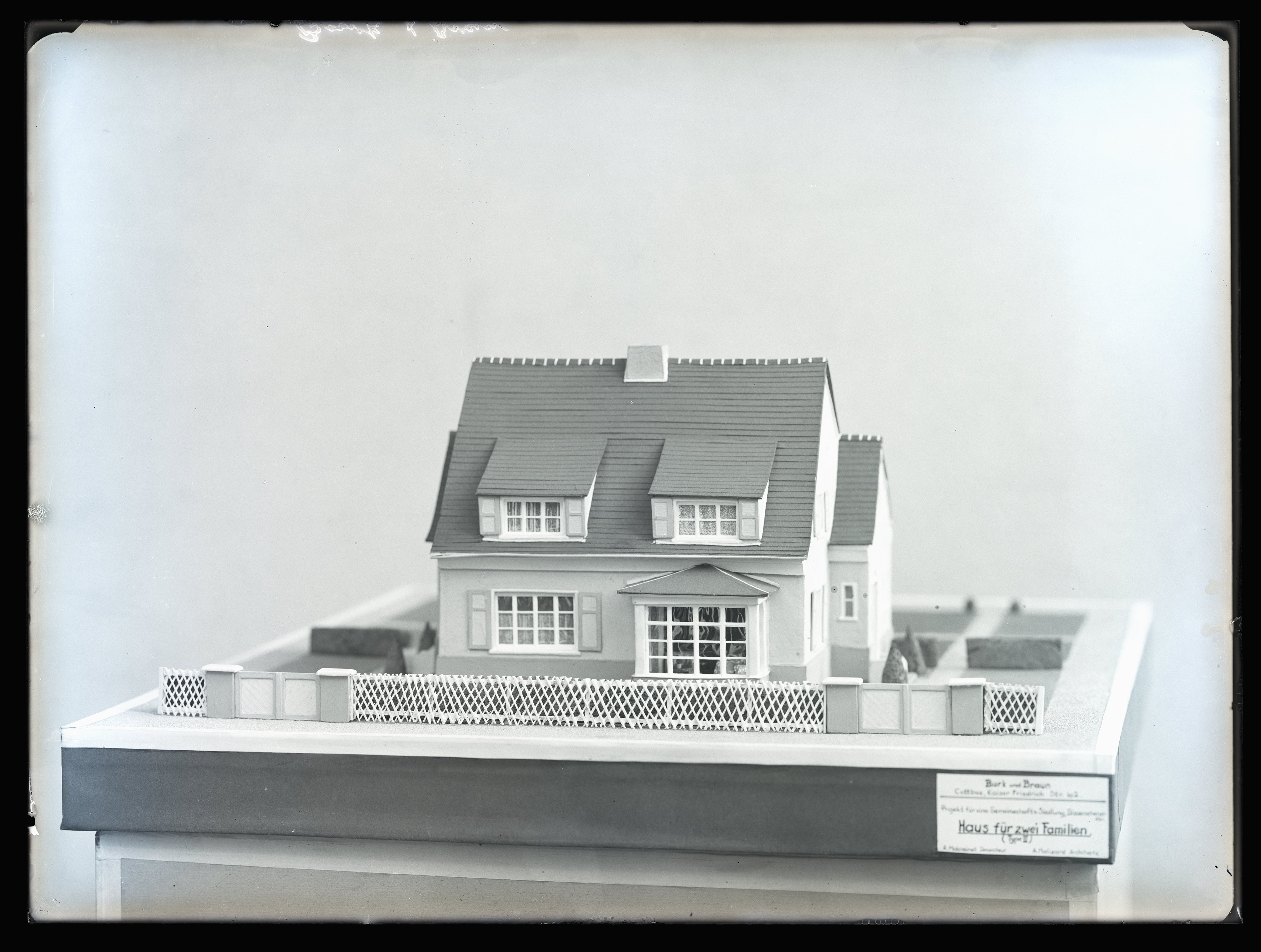 Burk & Braun, Kakao- und Schokoladenfabrik - Architekturmodell (Stadtmuseum Cottbus CC BY-NC-SA)