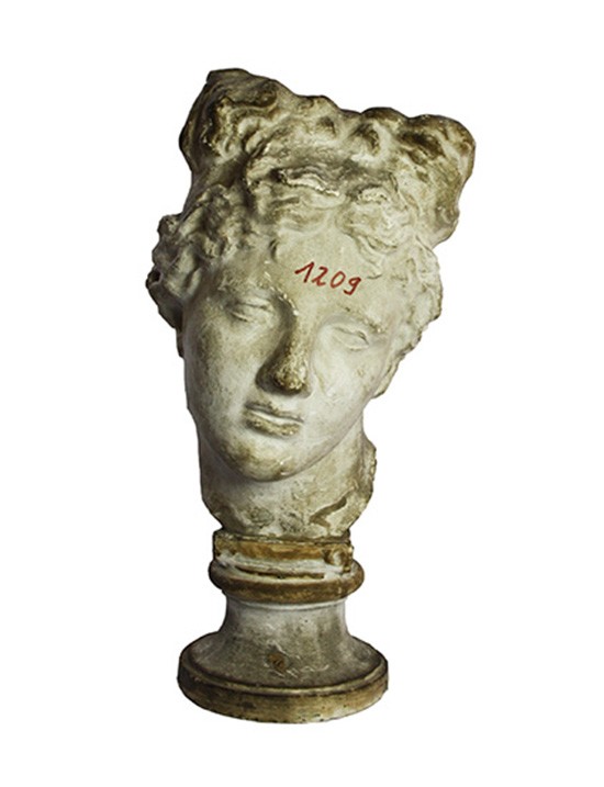 Plastik "Kopf gesockelt, Aphrodite" (Kunstgussmuseum Lauchhammer CC BY-NC-SA)