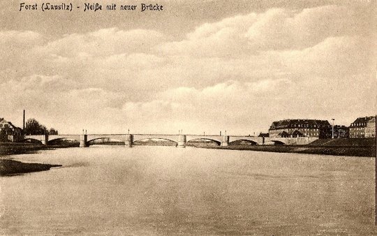 Postkarte Neiße mit neuer Brücke (Sammlung Hagen Pusch CC BY-NC-SA)