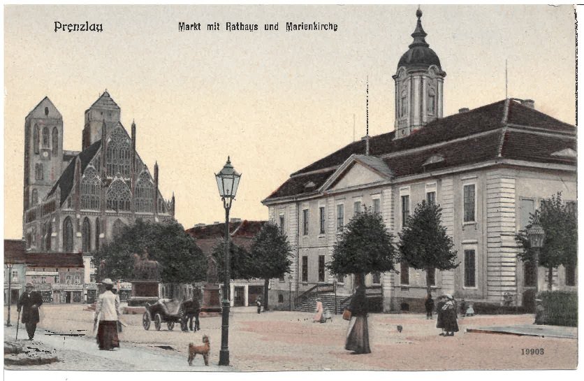 Markt mit Rathaus und Marienkirche, um 1900 (Dominikanerkloster Prenzlau CC BY-NC-SA)