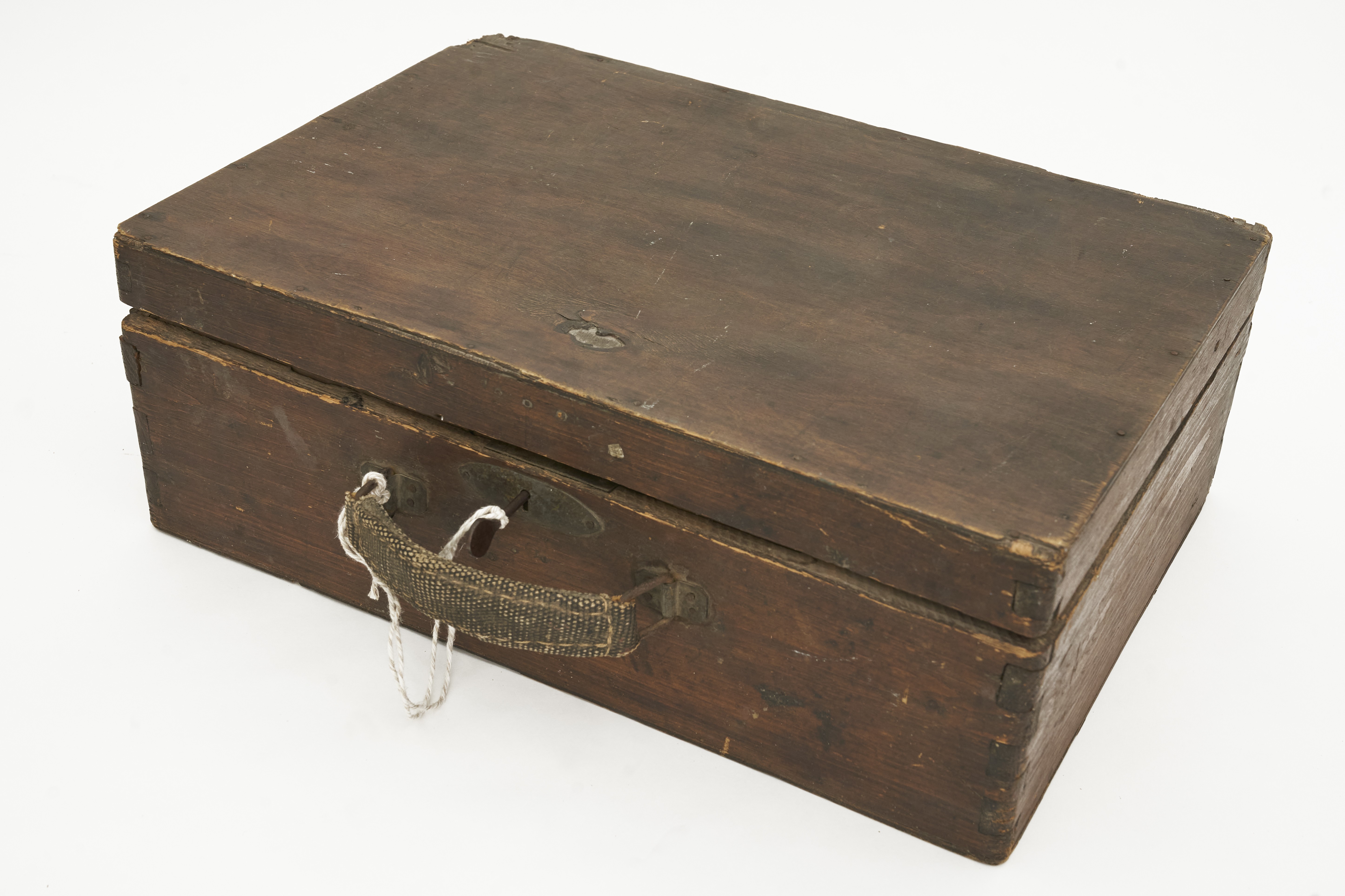 Holzkoffer mit Schlüssel (Alte Posthalterei - Museum Beelitz CC BY-NC-SA)