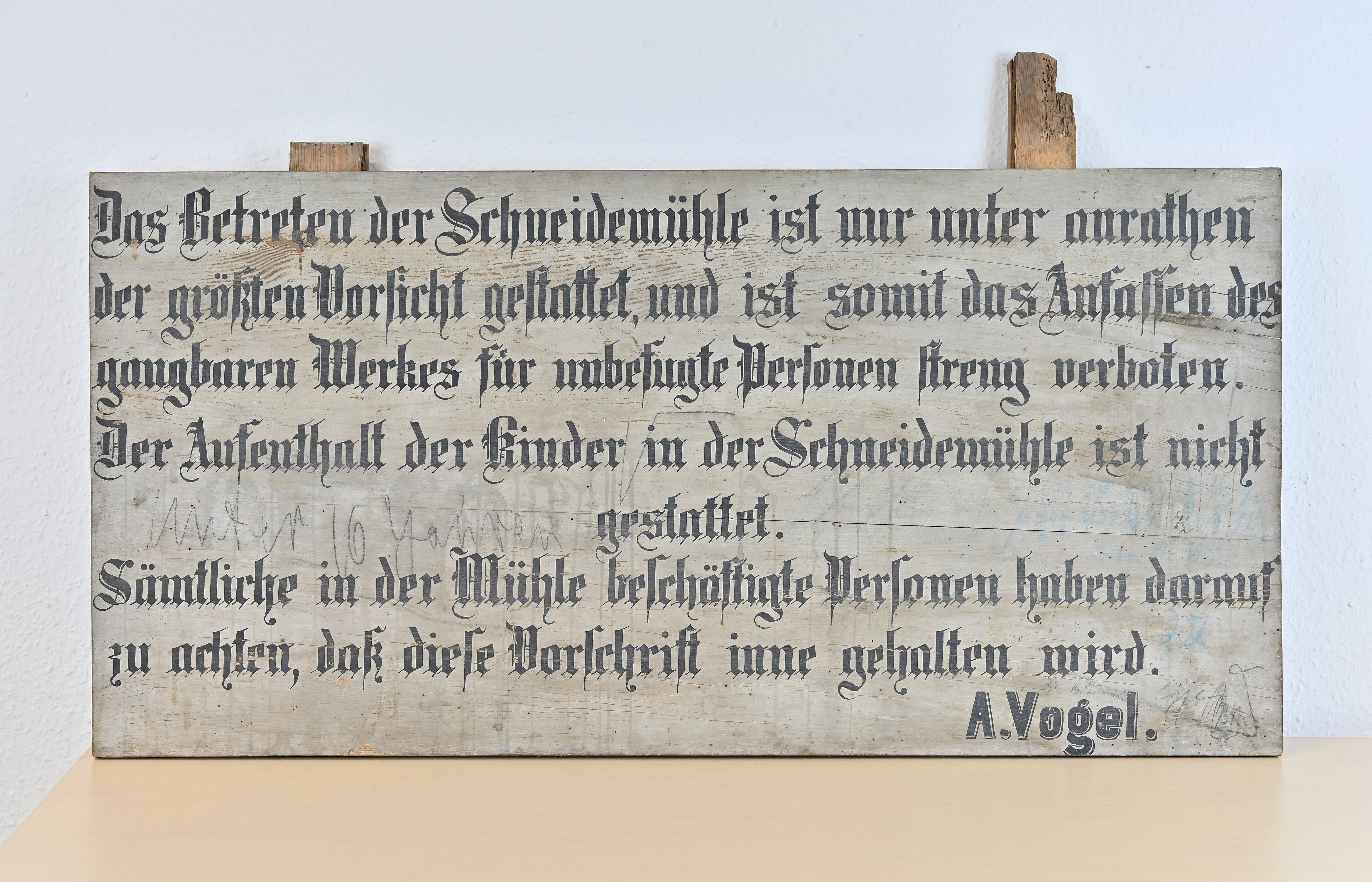 Schild Sägewerk "Betreten verboten" (Museen Beelitz CC BY-NC-SA)
