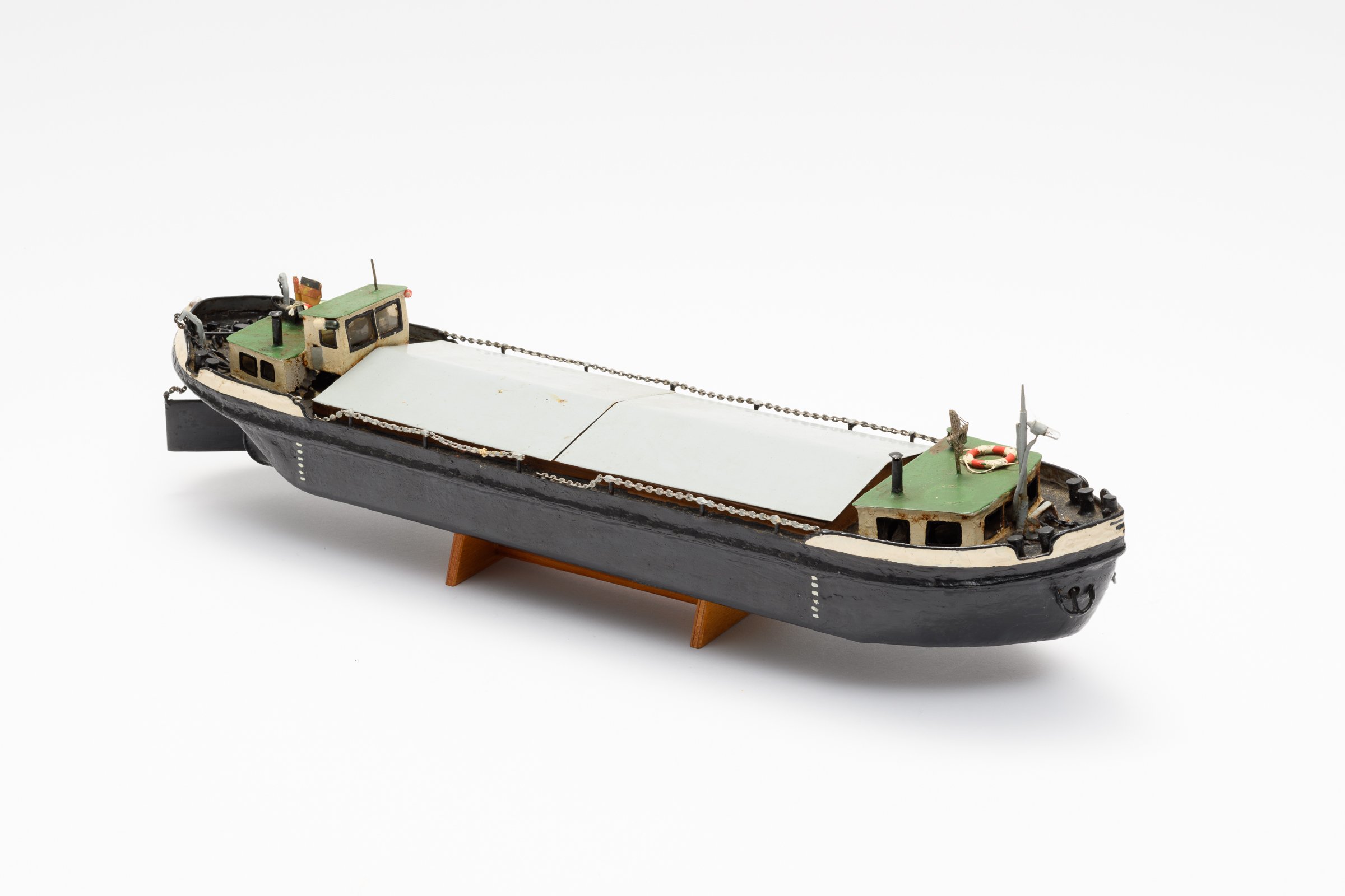 Modell Motorgüterschiff elektrisch (Binnenschifffahrtsmuseum Oderberg CC BY-NC-SA)