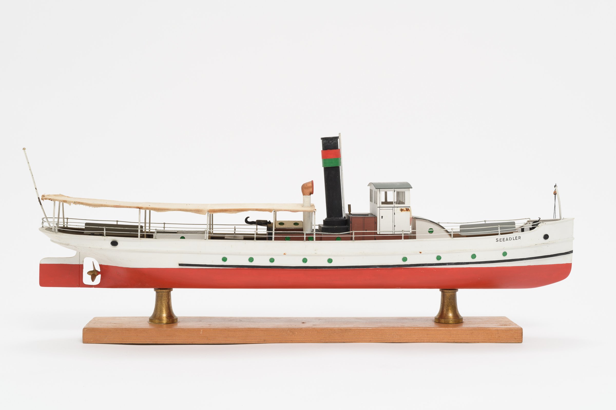 Modell Fahrgastschiff SEEADLER (Binnenschifffahrtsmuseum Oderberg CC BY-NC-SA)