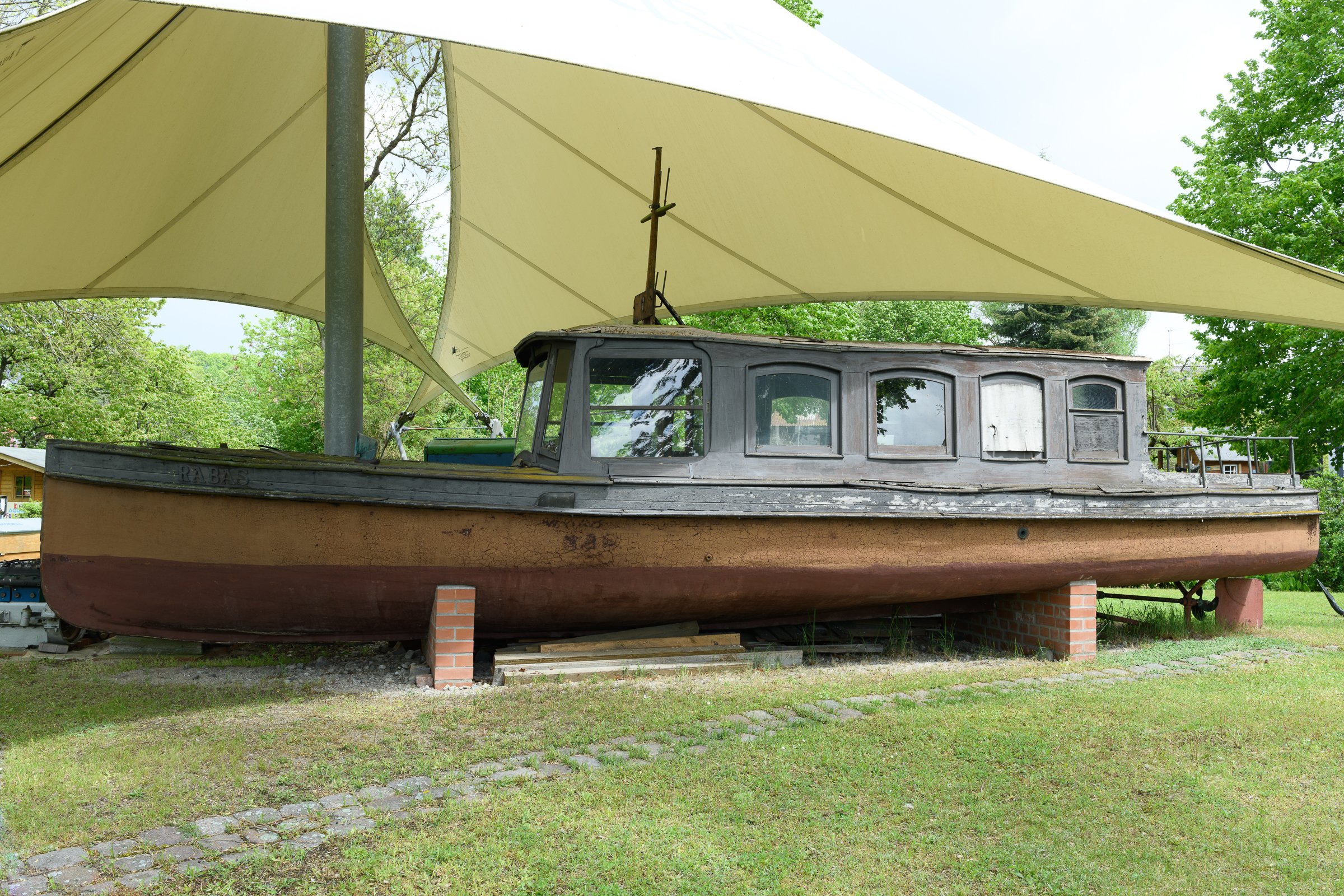 Kajütboot RABAS (Binnenschifffahrtsmuseum Oderberg CC BY-NC-SA)