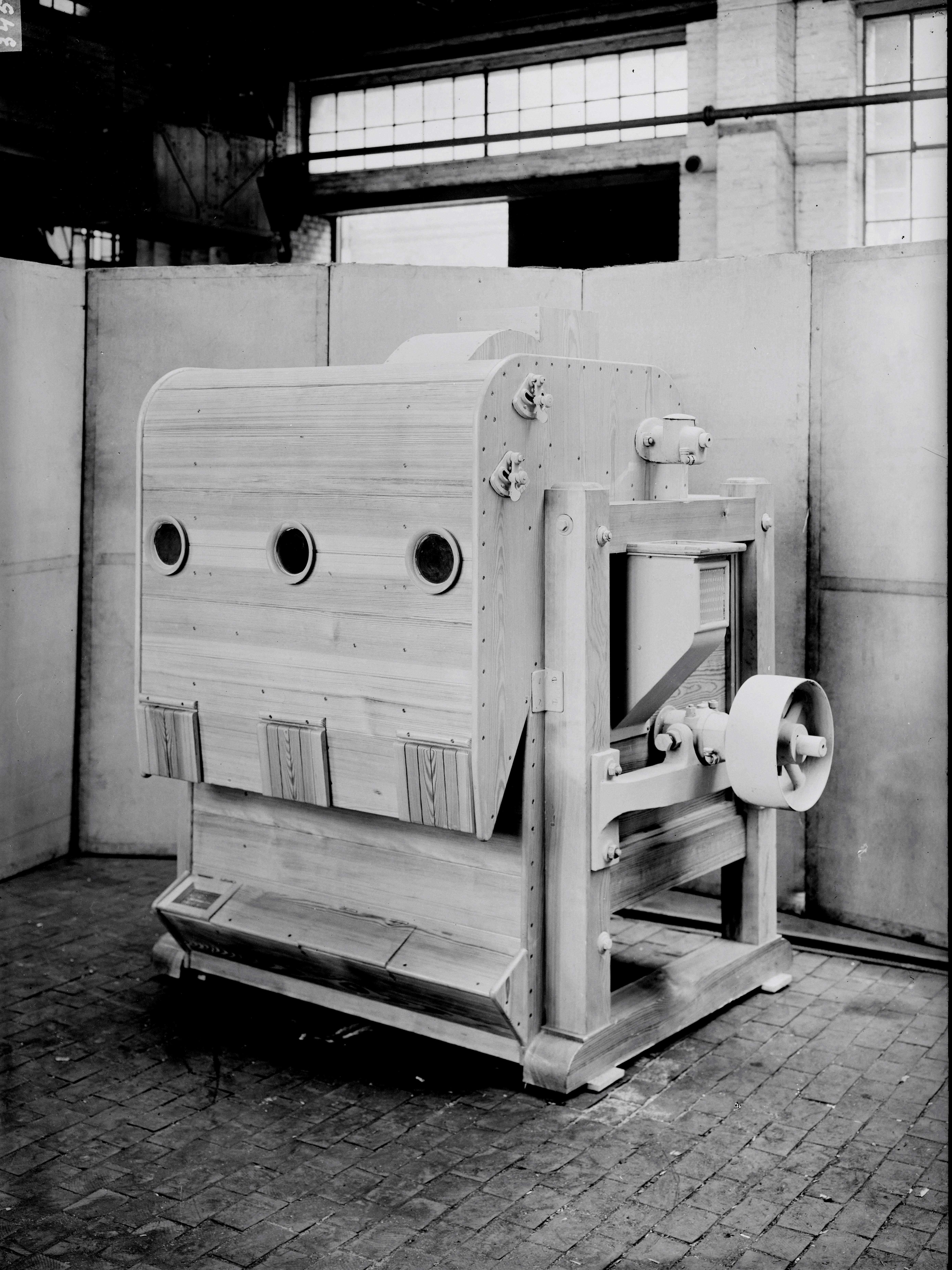 Wetzig: Spitz- und Schälmaschine (Historische Mühle von Sanssouci CC BY-NC-SA)