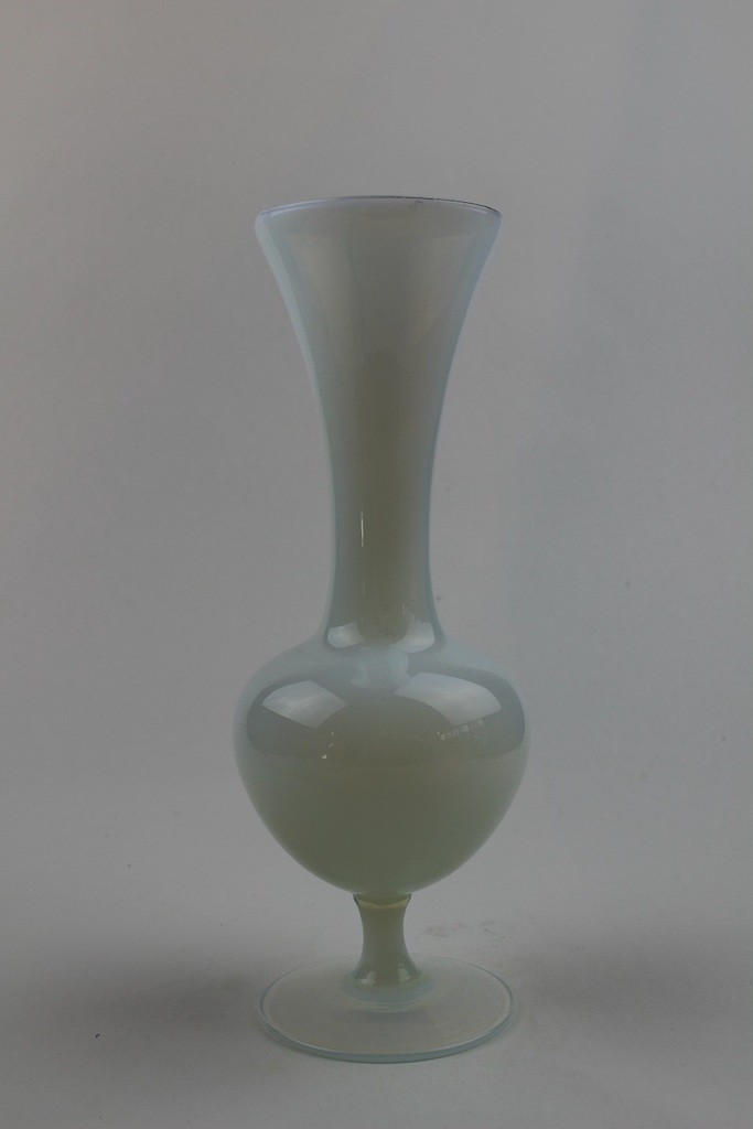 Vase, italienisches Studioglas (Museum Baruther Glashütte CC BY-NC-SA)