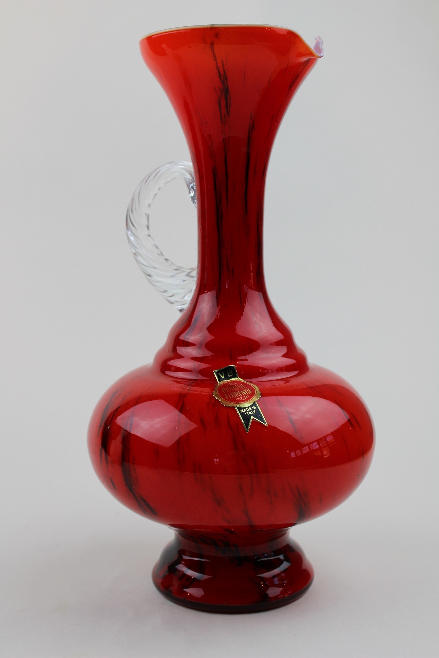 Rotgemaserte Vase/Karaffe (Museum Baruther Glashütte CC BY-NC-SA)