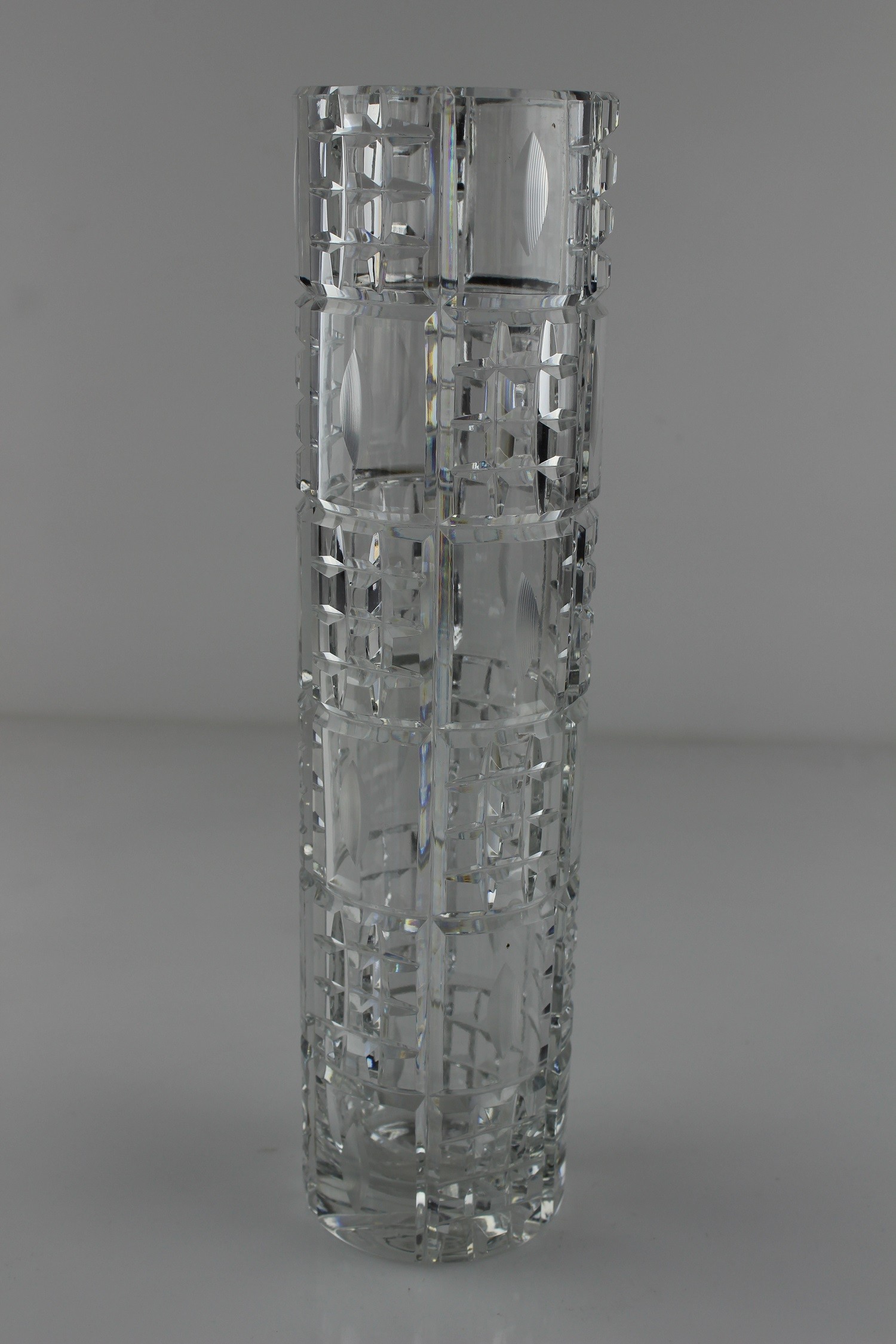 Zylindrische Vase "Krone" (Museum Baruther Glashütte CC BY-NC-SA)