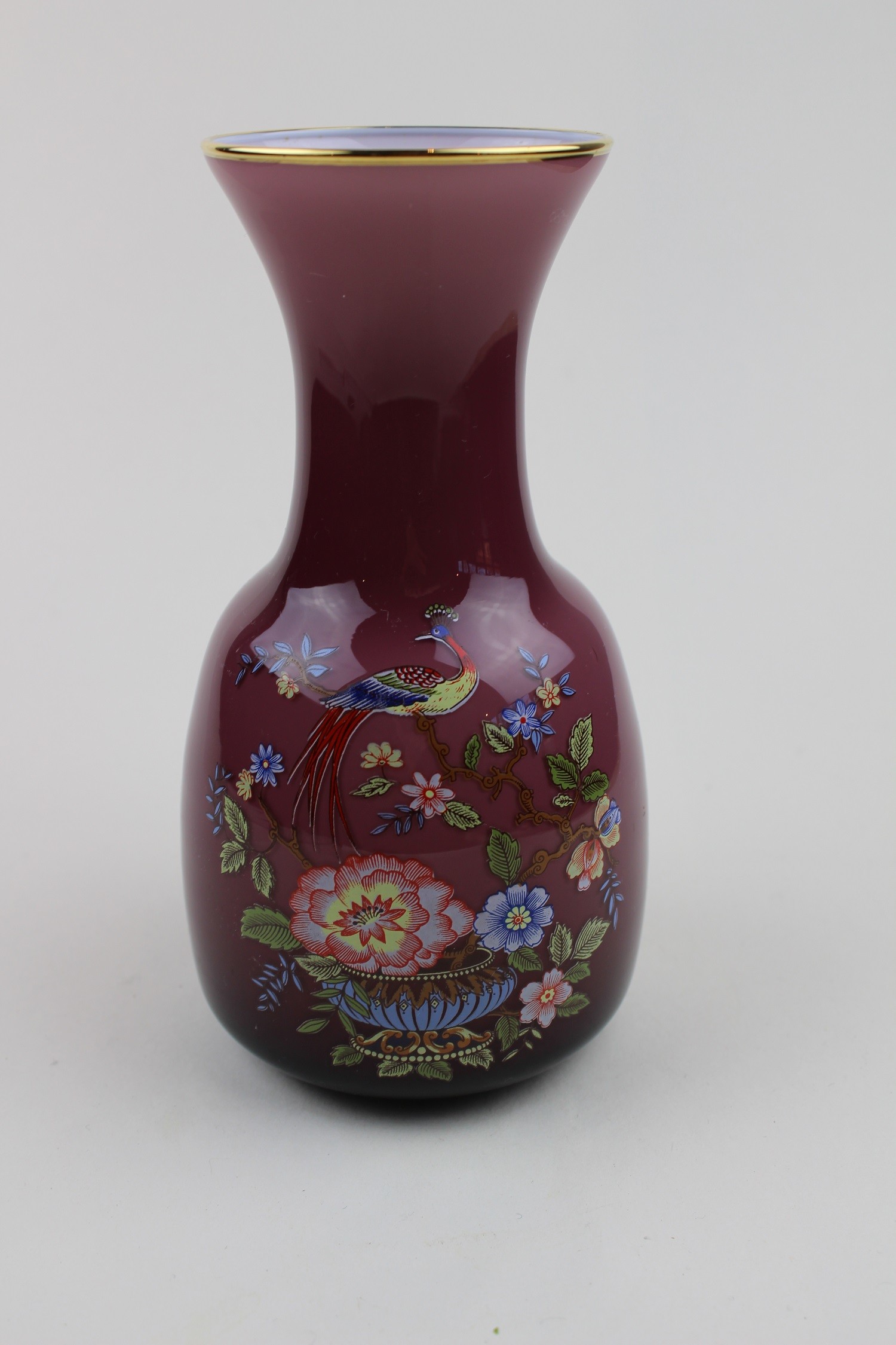 Bunte Vase mit Naturmotiv (Museum Baruther Glashütte CC BY-NC-SA)