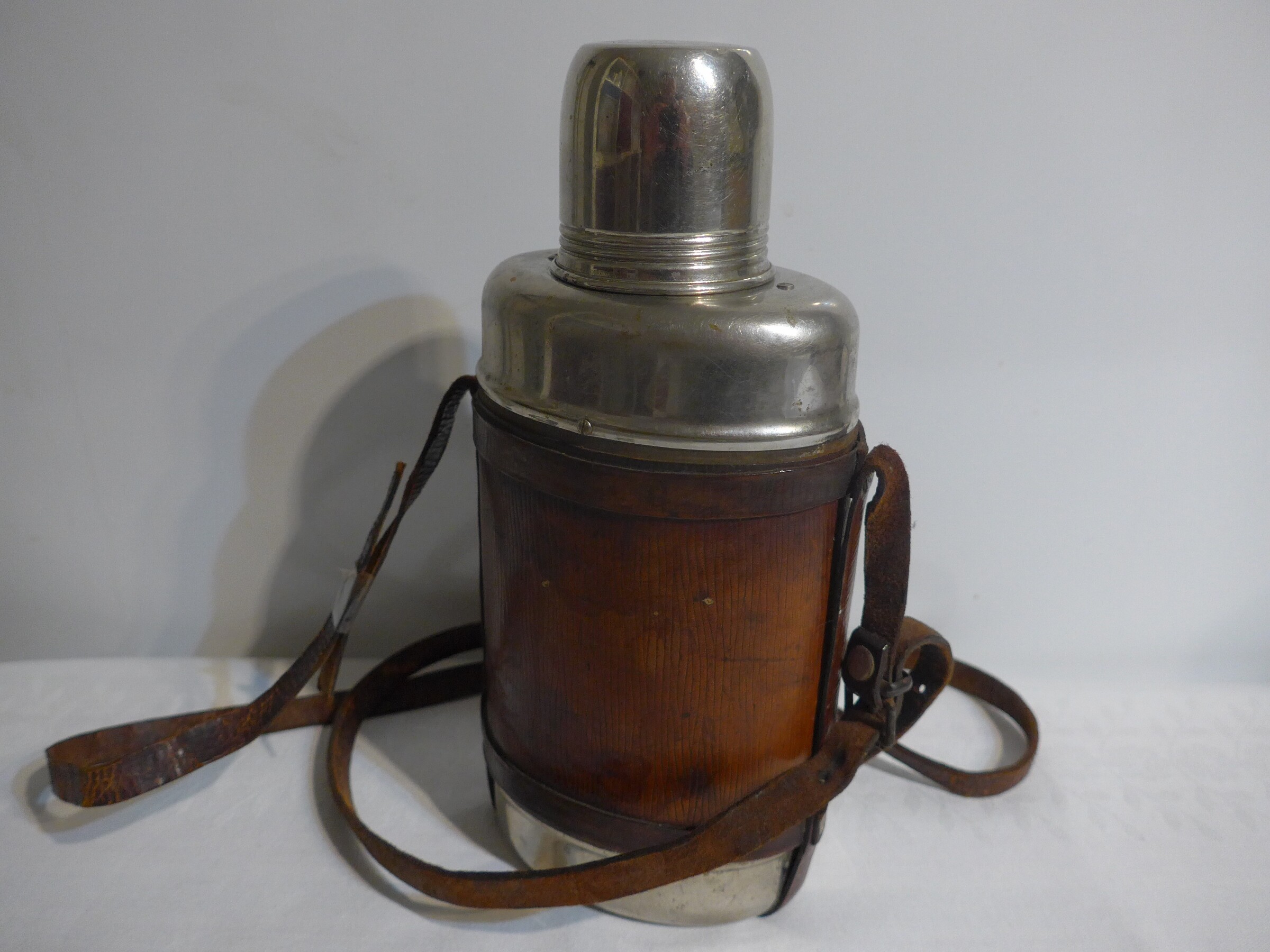 Thermosflasche für Jäger und Wanderer (Museum Baruther Glashütte CC BY-NC-SA)