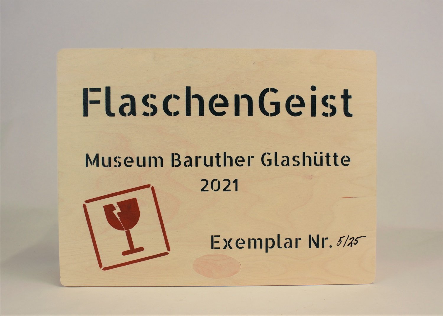 Kunstbox "Flaschengeist" (Museum Baruther Glashütte CC BY-NC-SA)