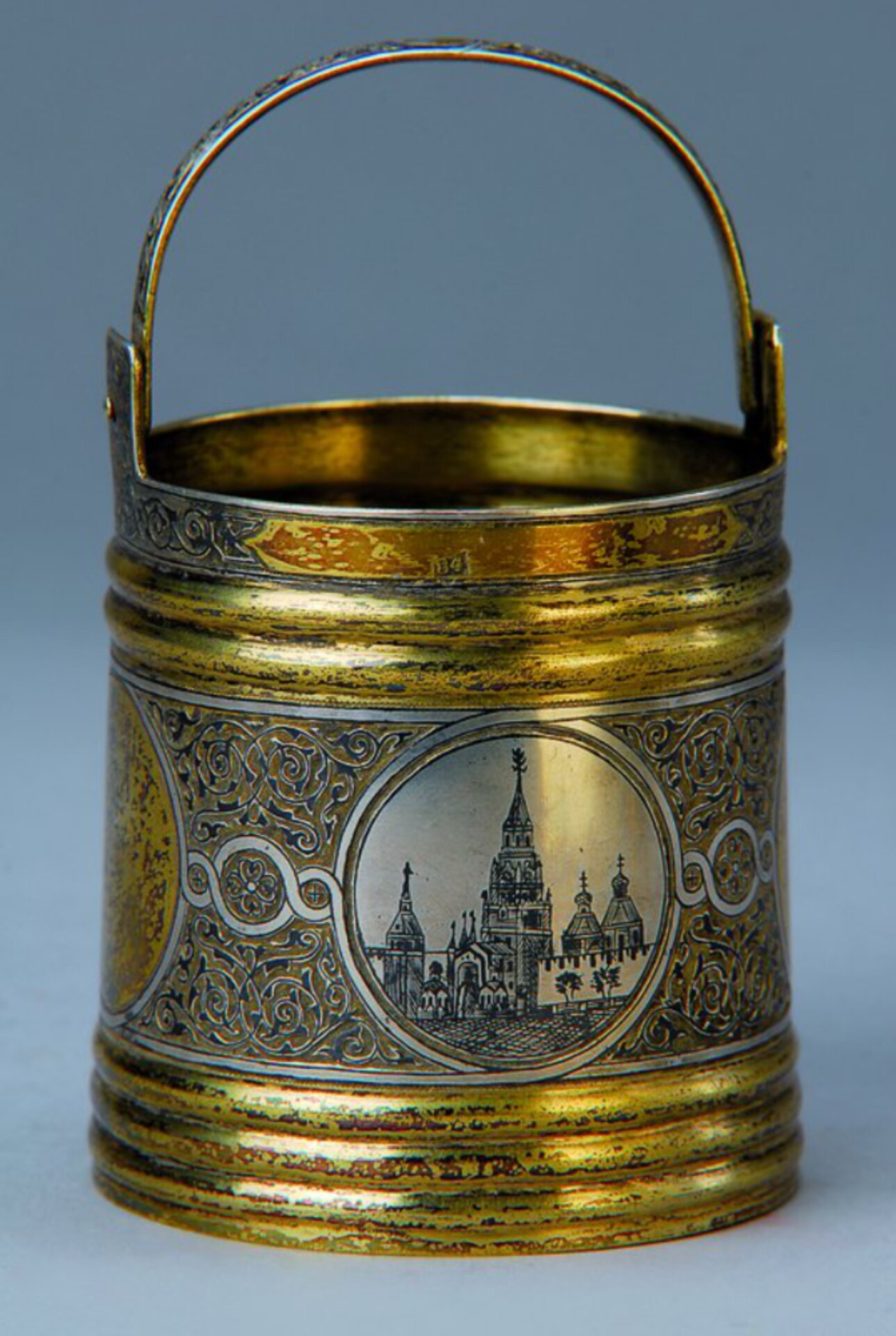 Henkelgefäß Moskau um 1890 (Museum Alexandrowka CC BY-NC-SA)