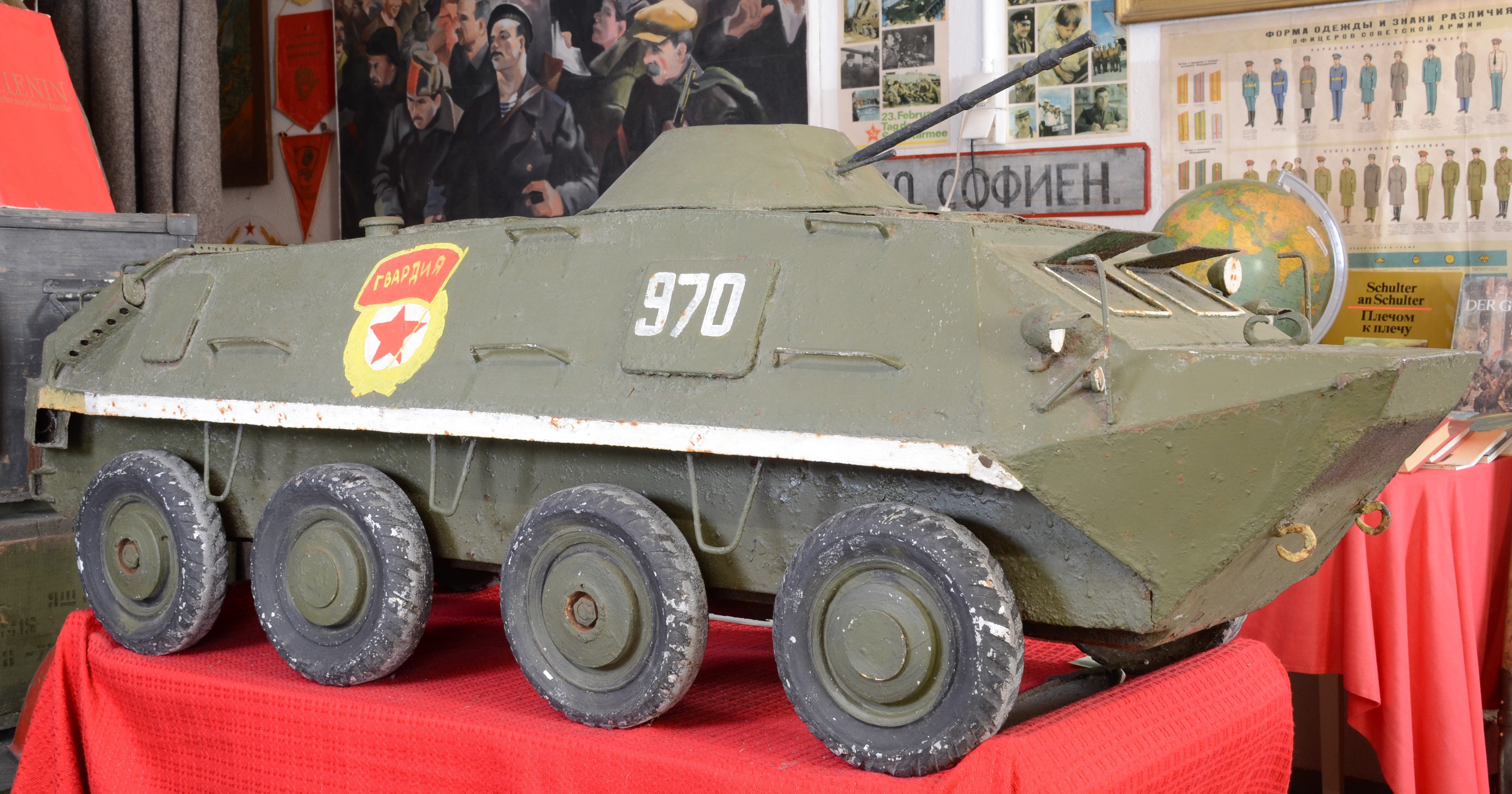 Modell eines Schützenpanzerwagens (DDR Geschichtsmuseum im Dokumentationszentrum Perleberg CC BY-SA)