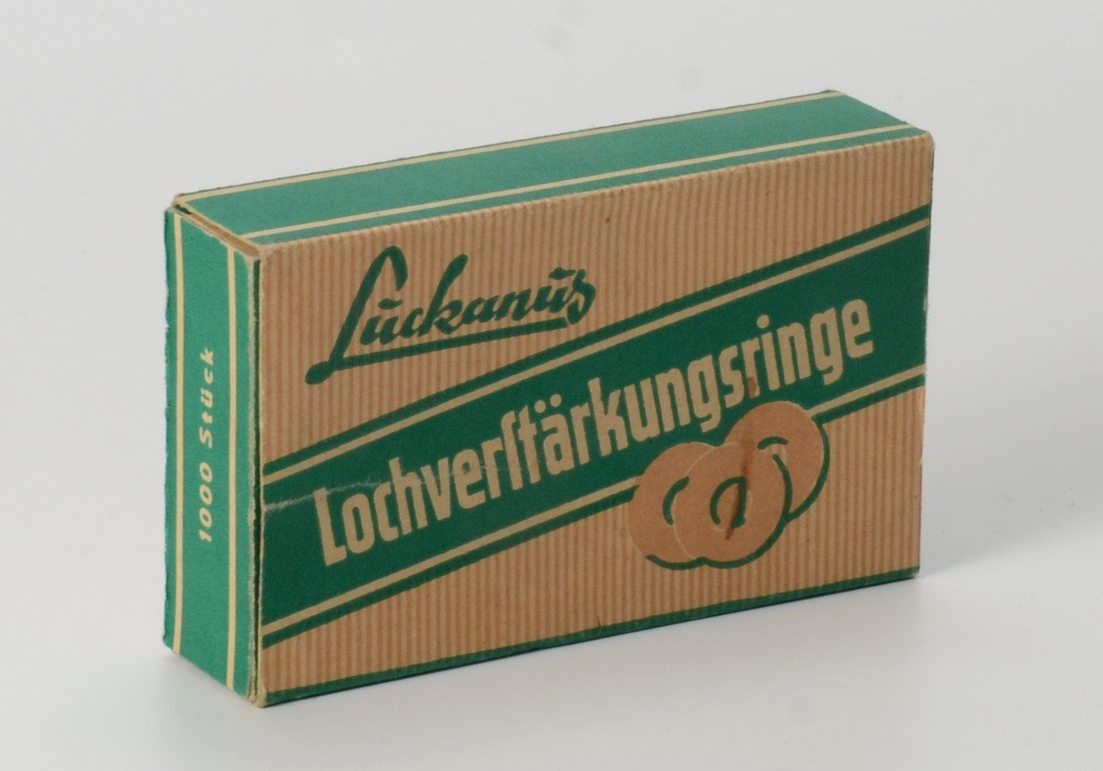 Verpackung für Lochverstärkungsringe (DDR Geschichtsmuseum im Dokumentationszentrum Perleberg CC BY-SA)