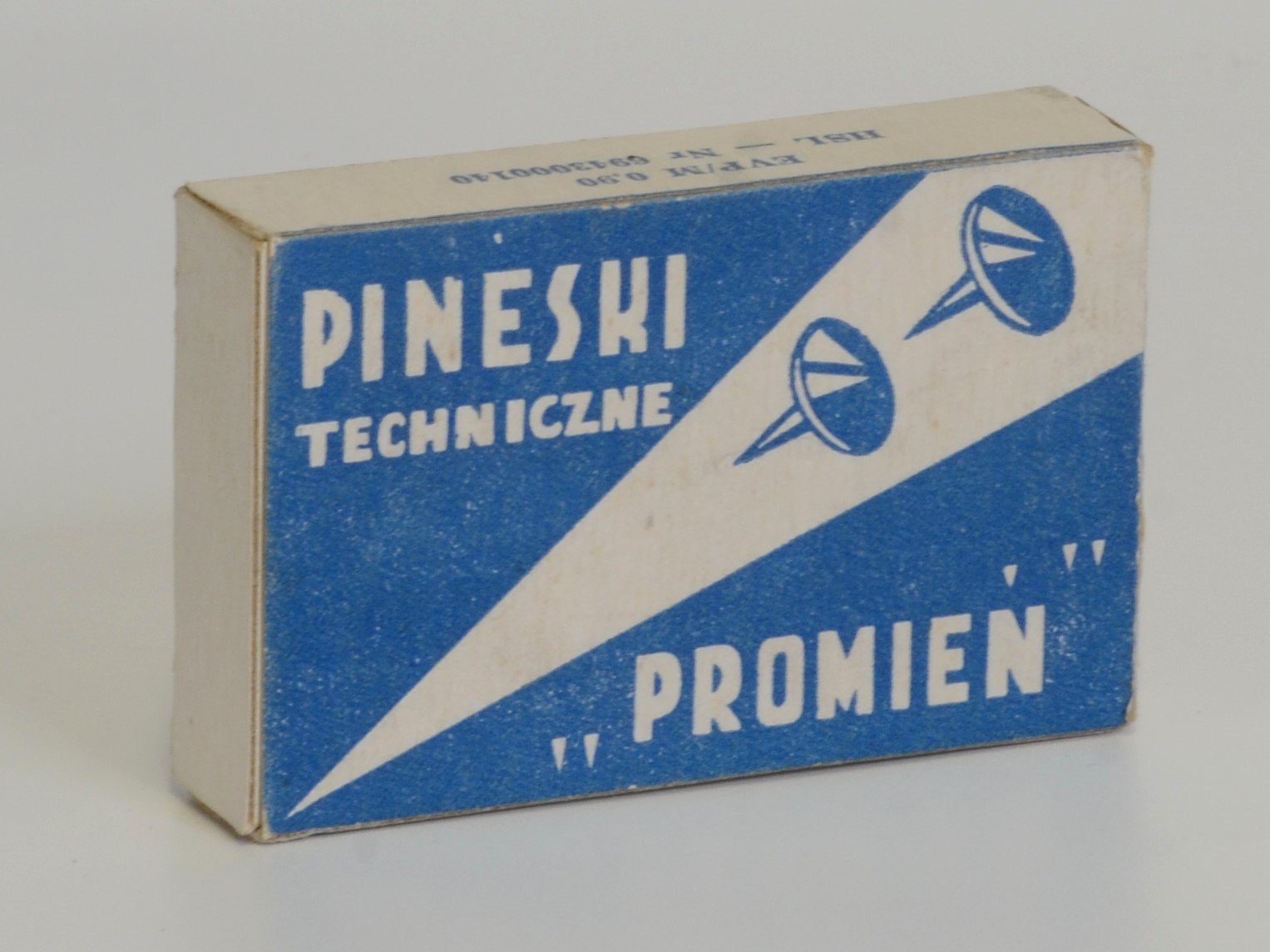 Packung für Heftzwecken "Promien" (DDR Geschichtsmuseum im Dokumentationszentrum Perleberg CC BY-SA)