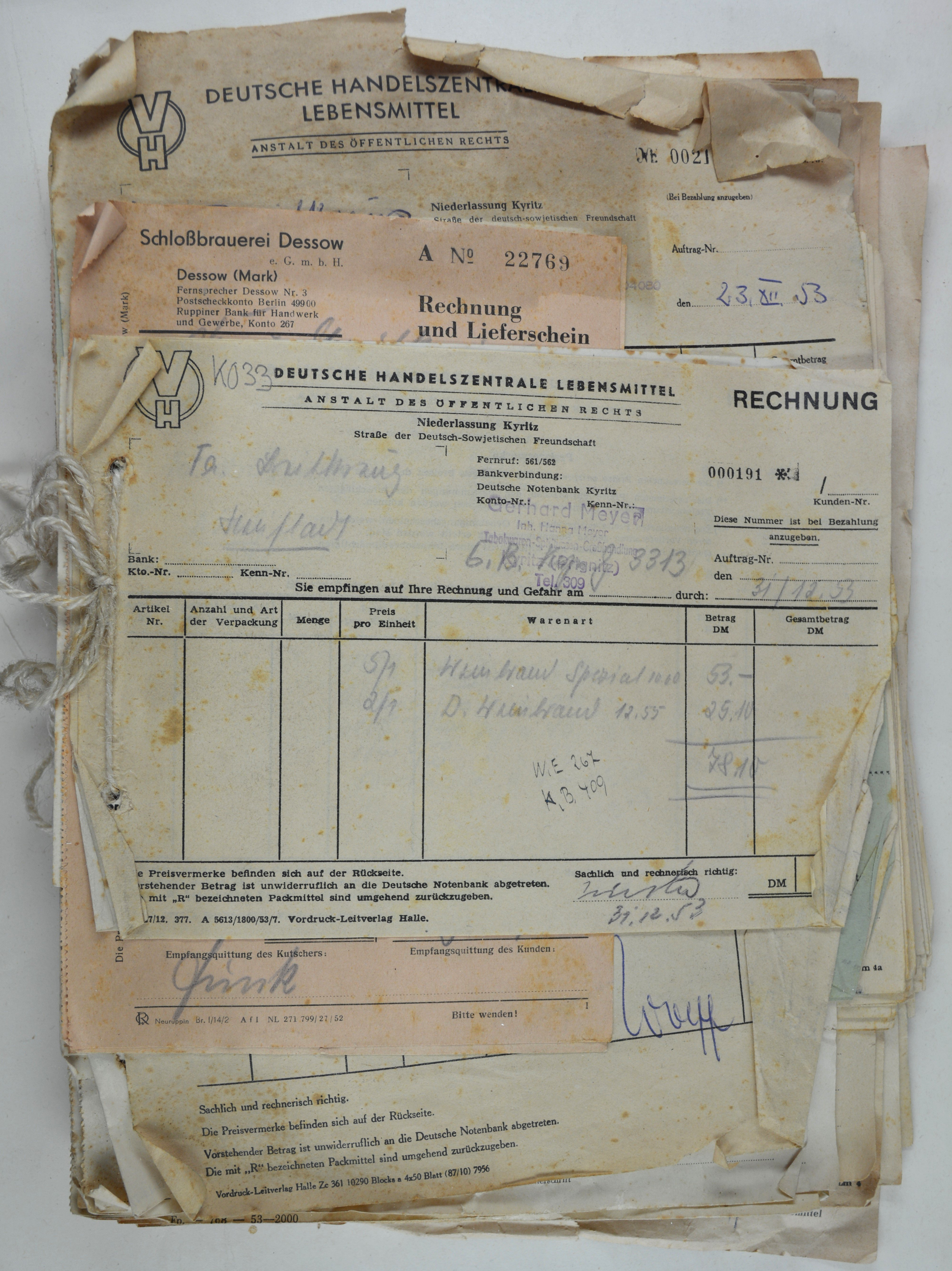 Rechnungen für Wilhelm und Else Breitkreuz aus dem Jahr 1953 (DDR Geschichtsmuseum im Dokumentationszentrum Perleberg CC BY-SA)