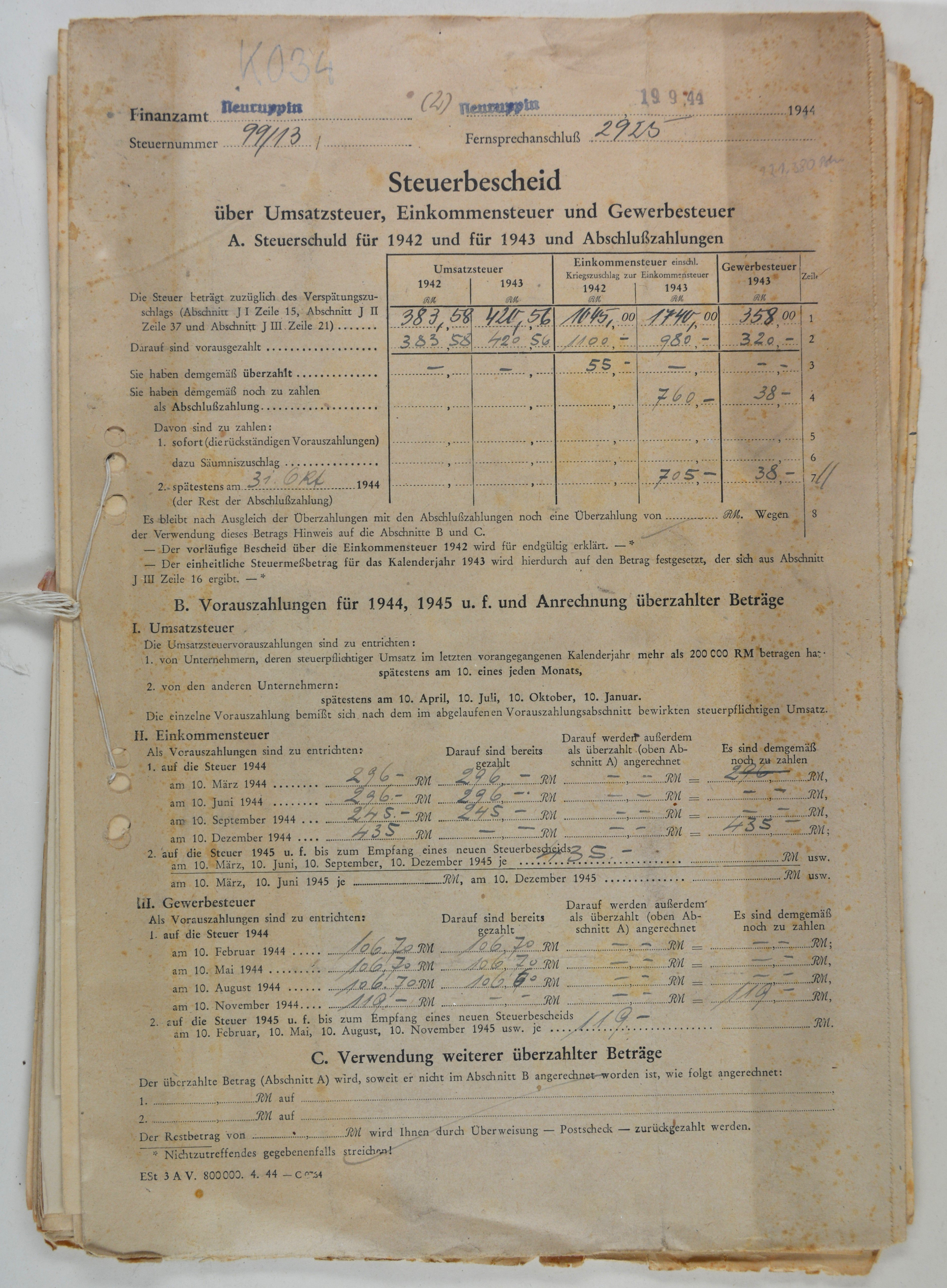 Steuerbescheide für Wilhelm und Else Breitkreuz aus den Jahren 1938 bis 1944 (DDR Geschichtsmuseum im Dokumentationszentrum Perleberg CC BY-SA)