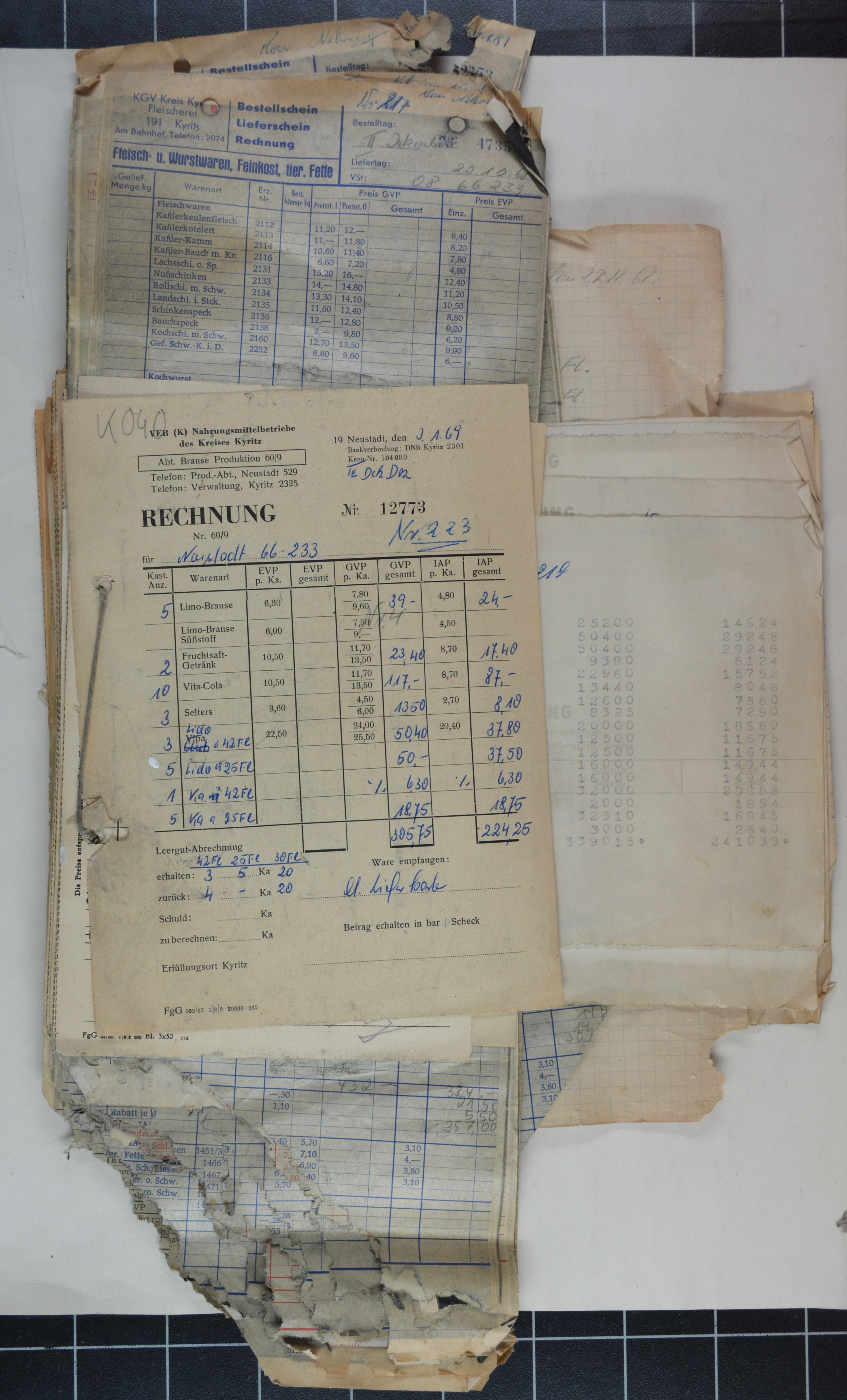 Bestell- und Lieferscheine für die Handelsorganisation Nehring aus den Jahren 1969, Band 2 (DDR Geschichtsmuseum im Dokumentationszentrum Perleberg CC BY-SA)