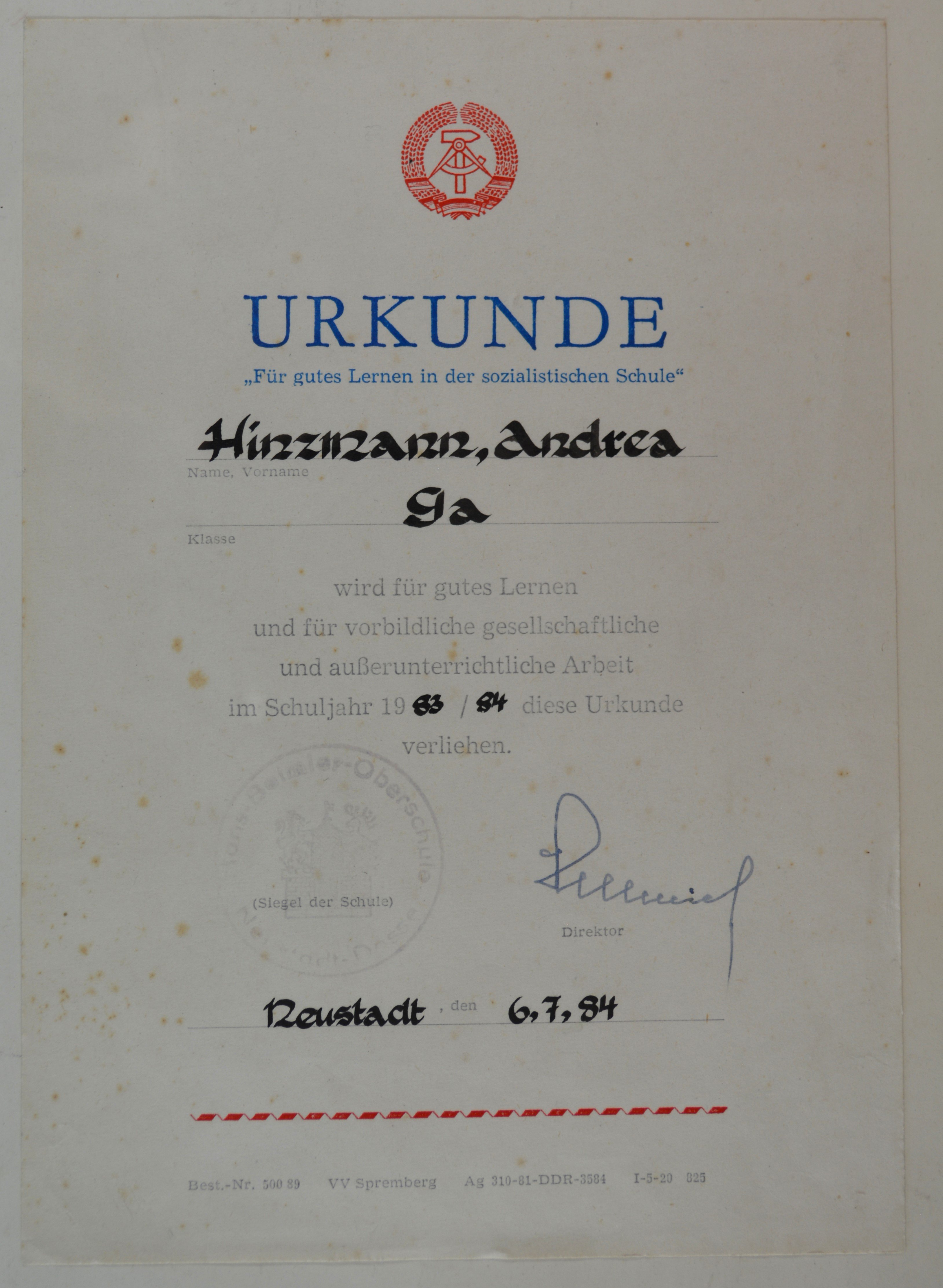 Urkunde "Für gutes Lernen in der sozialistischen Schule" (DDR Geschichtsmuseum im Dokumentationszentrum Perleberg CC BY-SA)
