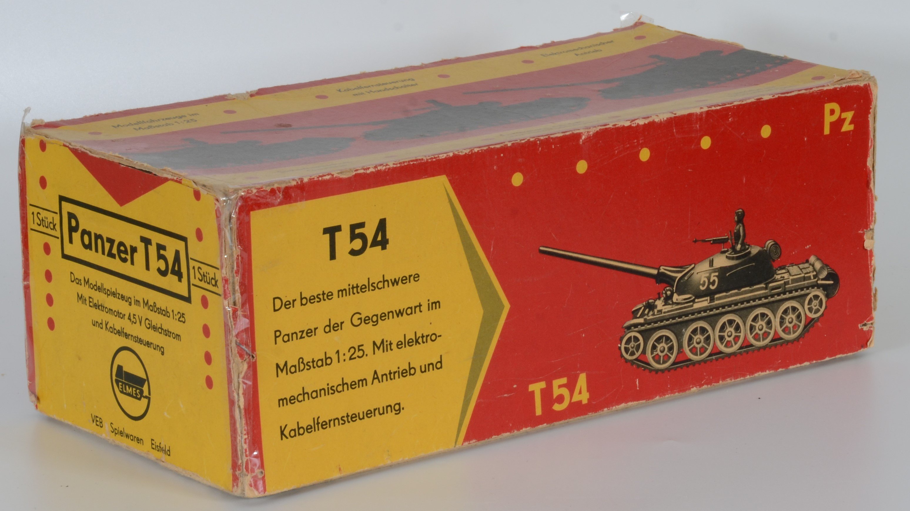 Verpackungskarton für das Modell eines Panzers T55 (DDR Geschichtsmuseum im Dokumentationszentrum Perleberg CC BY-SA)