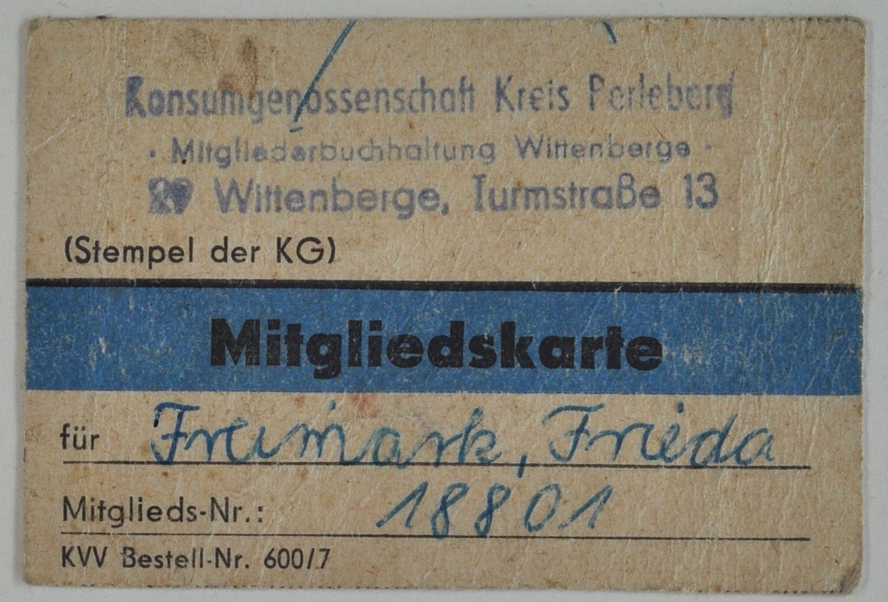 Mitgliedskarte von Frieda Freimark für die Konsumgenossenschaft Kreis Perleberg (DDR Geschichtsmuseum im Dokumentationszentrum Perleberg CC BY-SA)